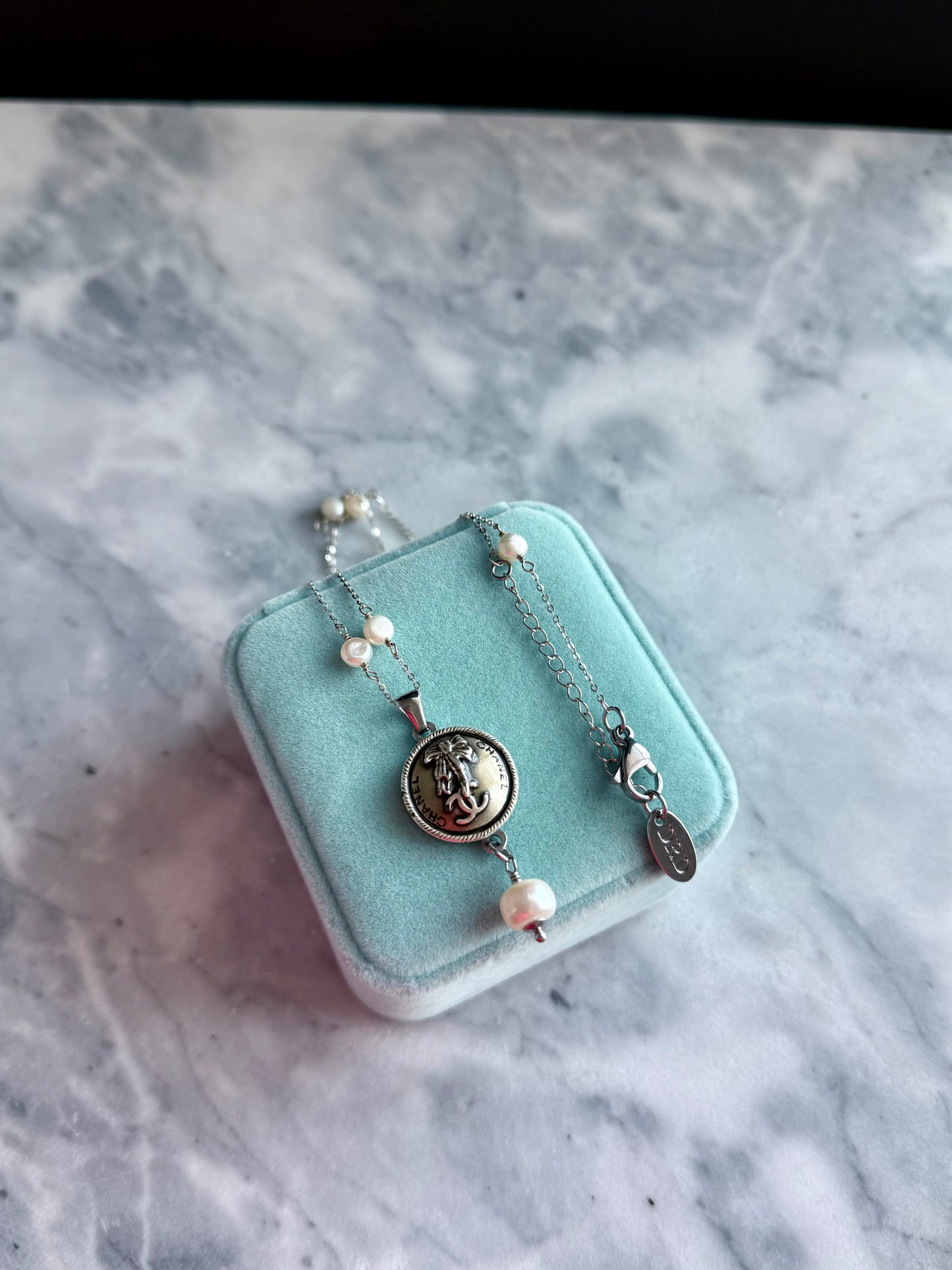 🤍 One of a kind delicate Authentic Reworked button necklace