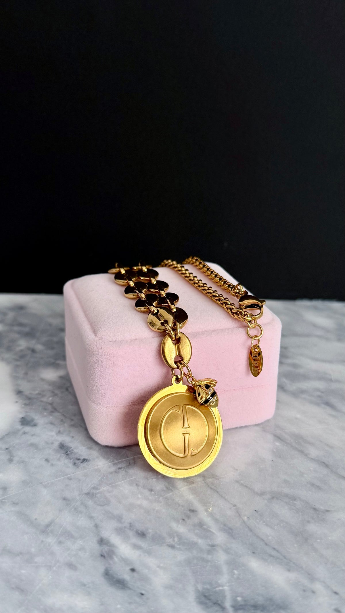 🐝 Vintage Gold Gucci charm chain necklace • high quality ✨