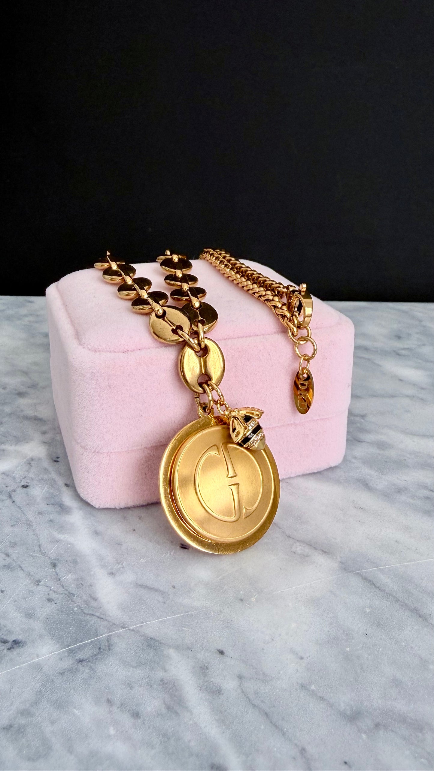 🐝 Gold reworked Vintage Gucci button necklace • high quality