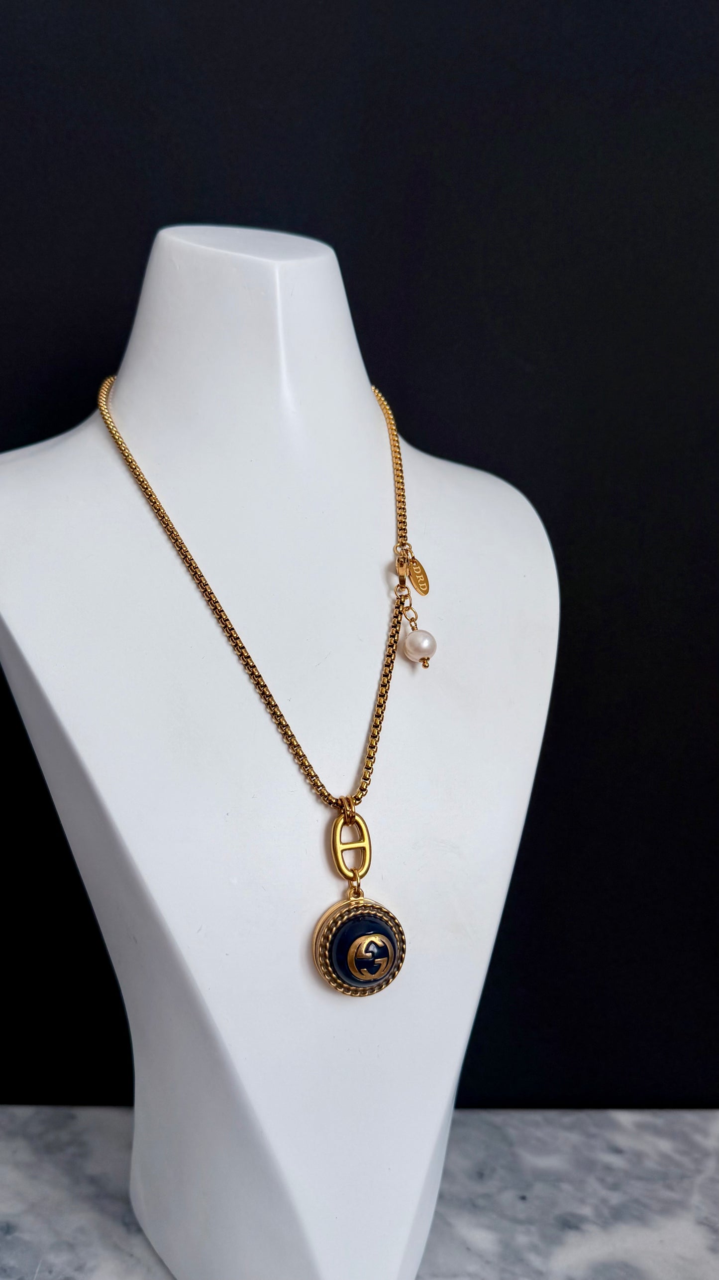 Vintage Gold Gucci charm chain necklace • extremely rare