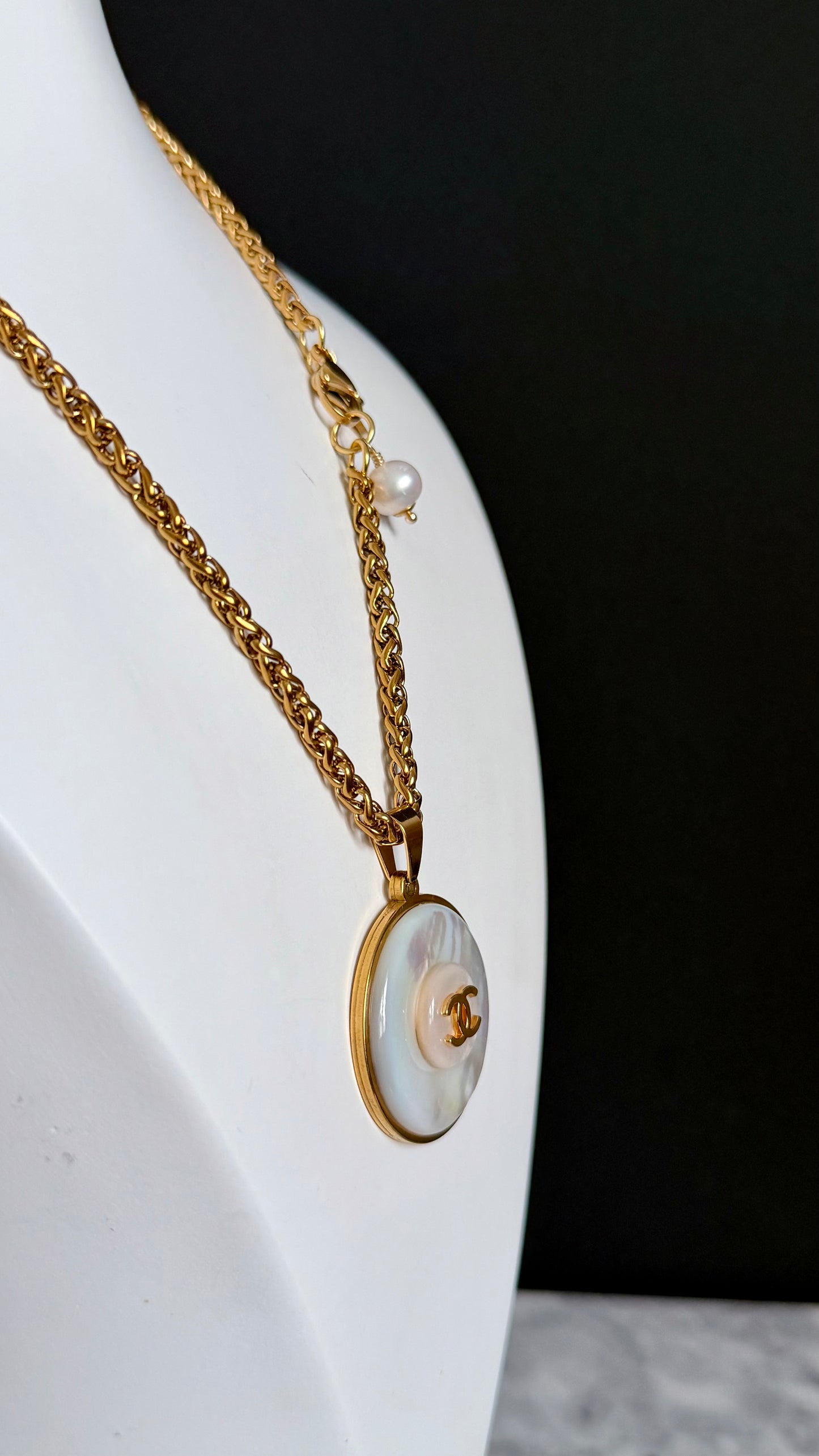 SUPER RARE Large MOTHER OF PEARL and Vintage Authentic reworked Gold button Necklace