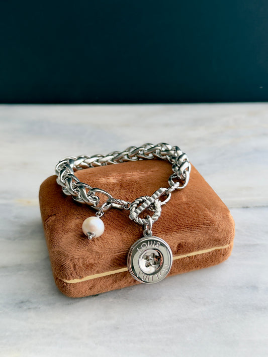 ✨ONE OF A KIND silver LV reworked button bracelet • super chunky chain