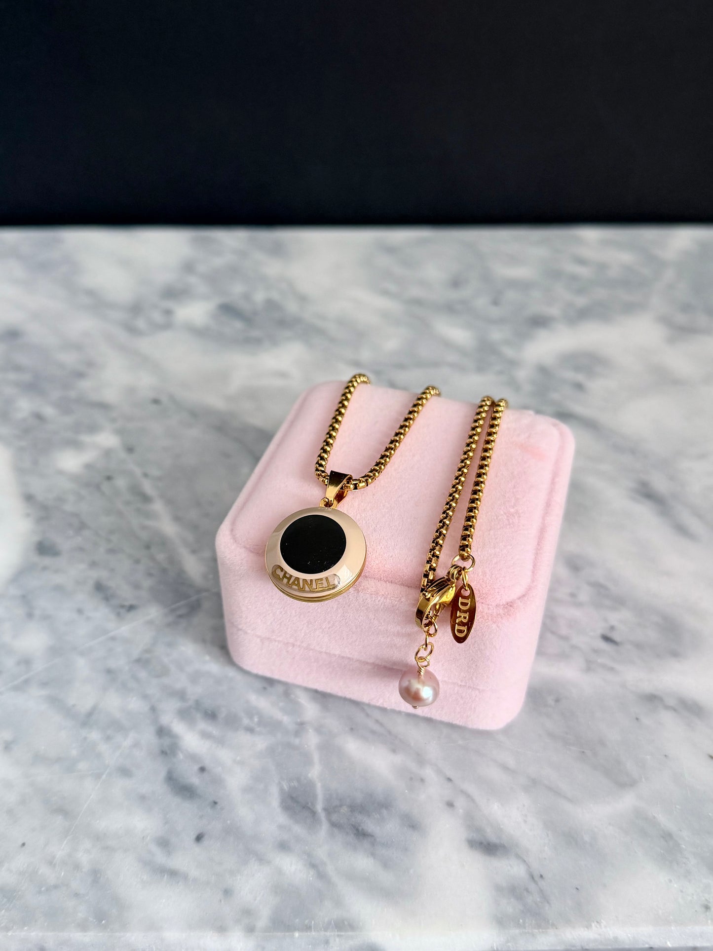 ✨Extremely rare Authentic Reworked gold Button Necklace