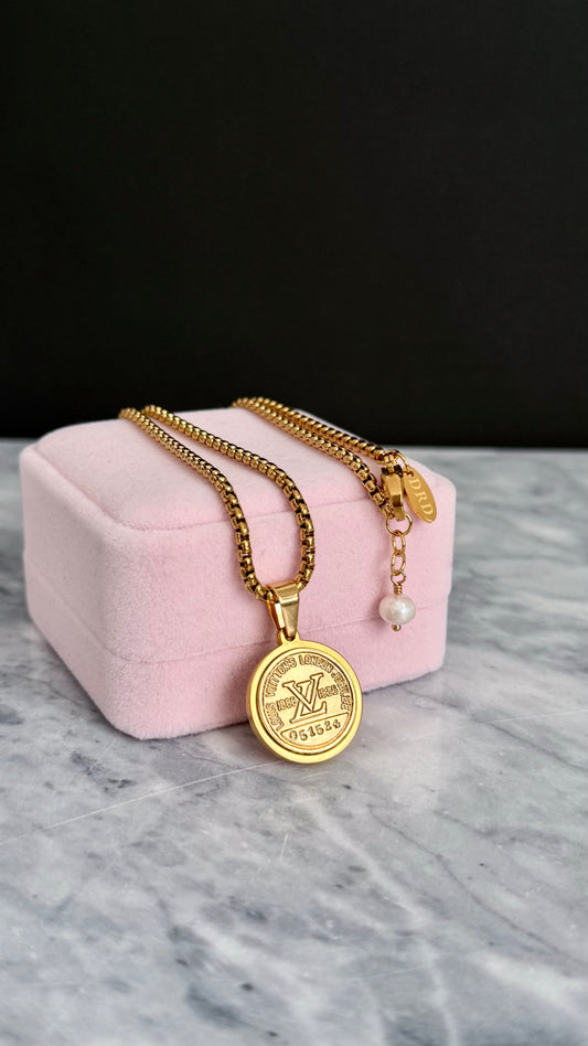 ✨Authentic gold reworked Louis Vuitton button Necklace - VERY rare!