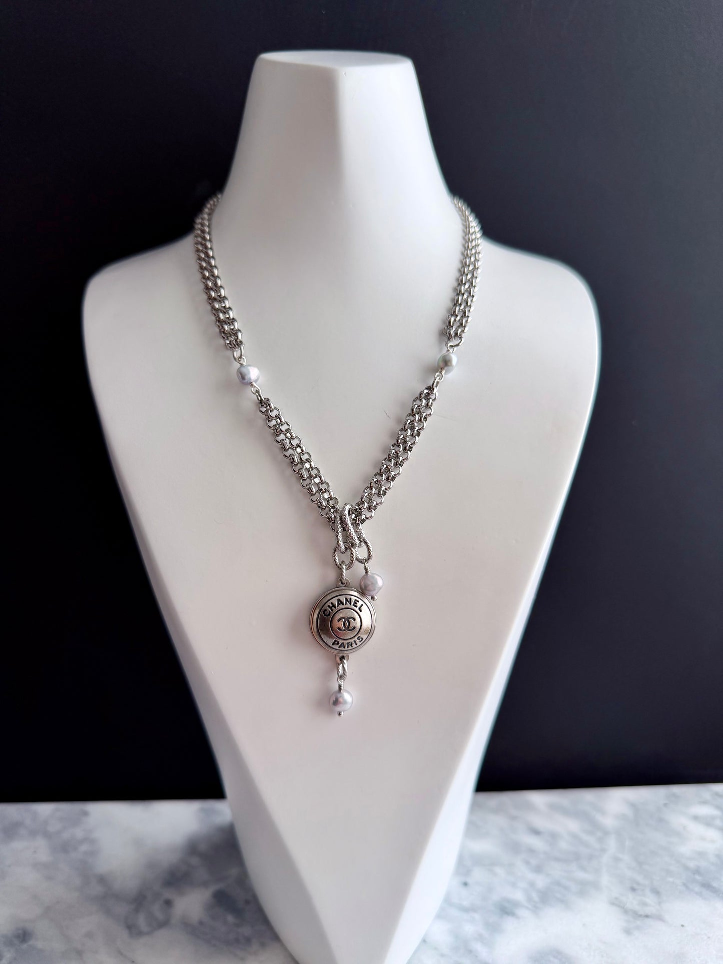 ✨ Extremely rare Authentic Reworked silver Button Necklace