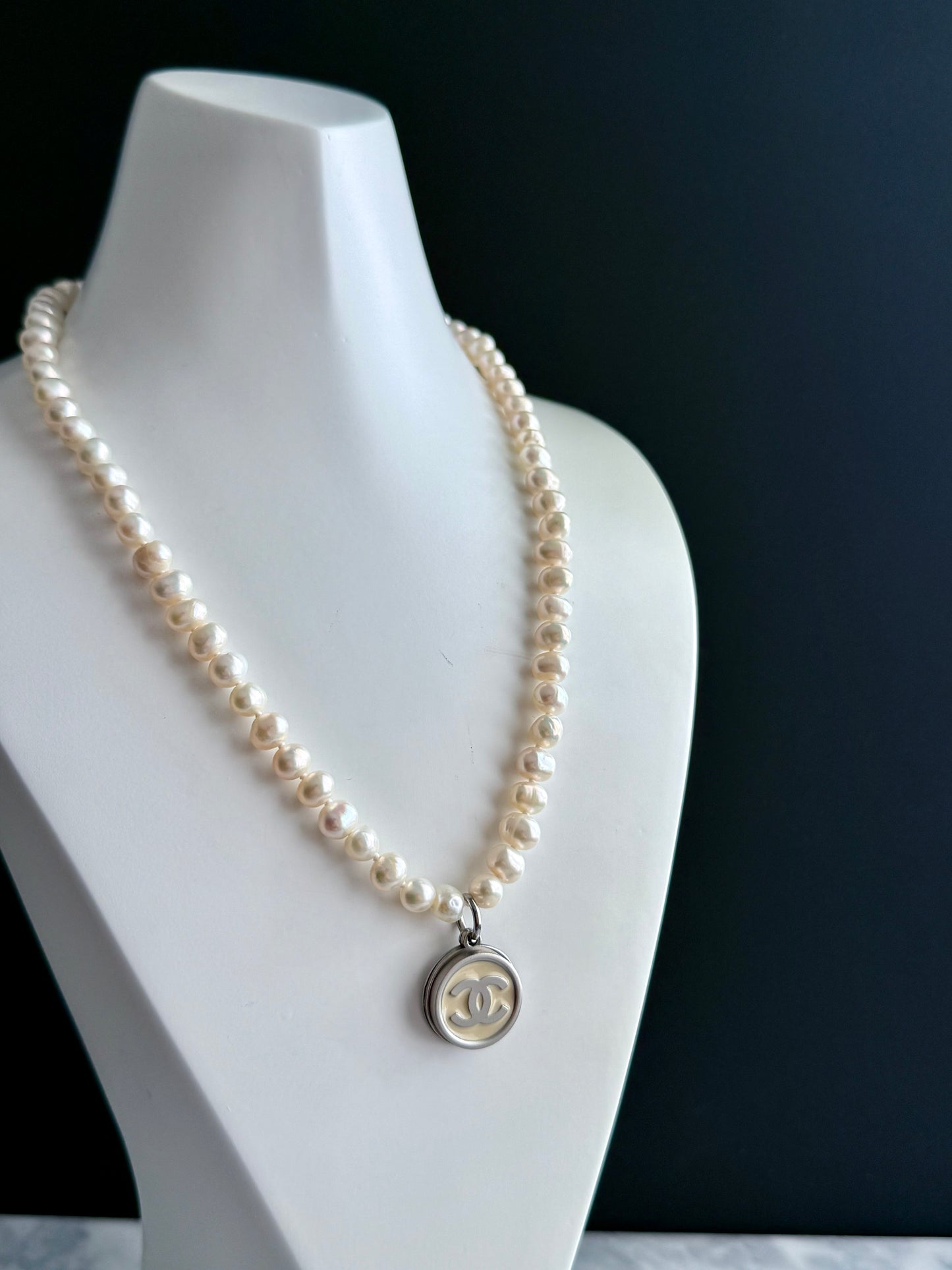 🤍 ONE OF A KIND - Authentic silver Button genuine pearl Necklace