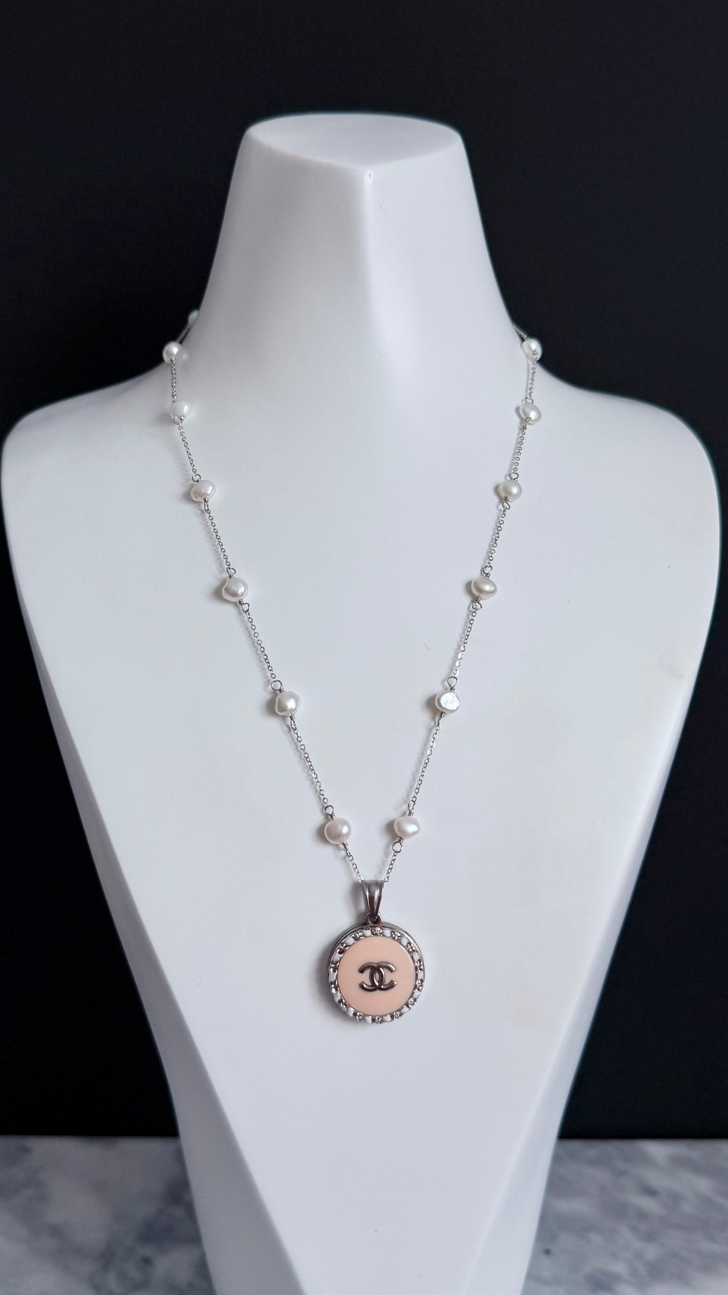 🤍 One of a kind delicate Authentic Reworked button necklace