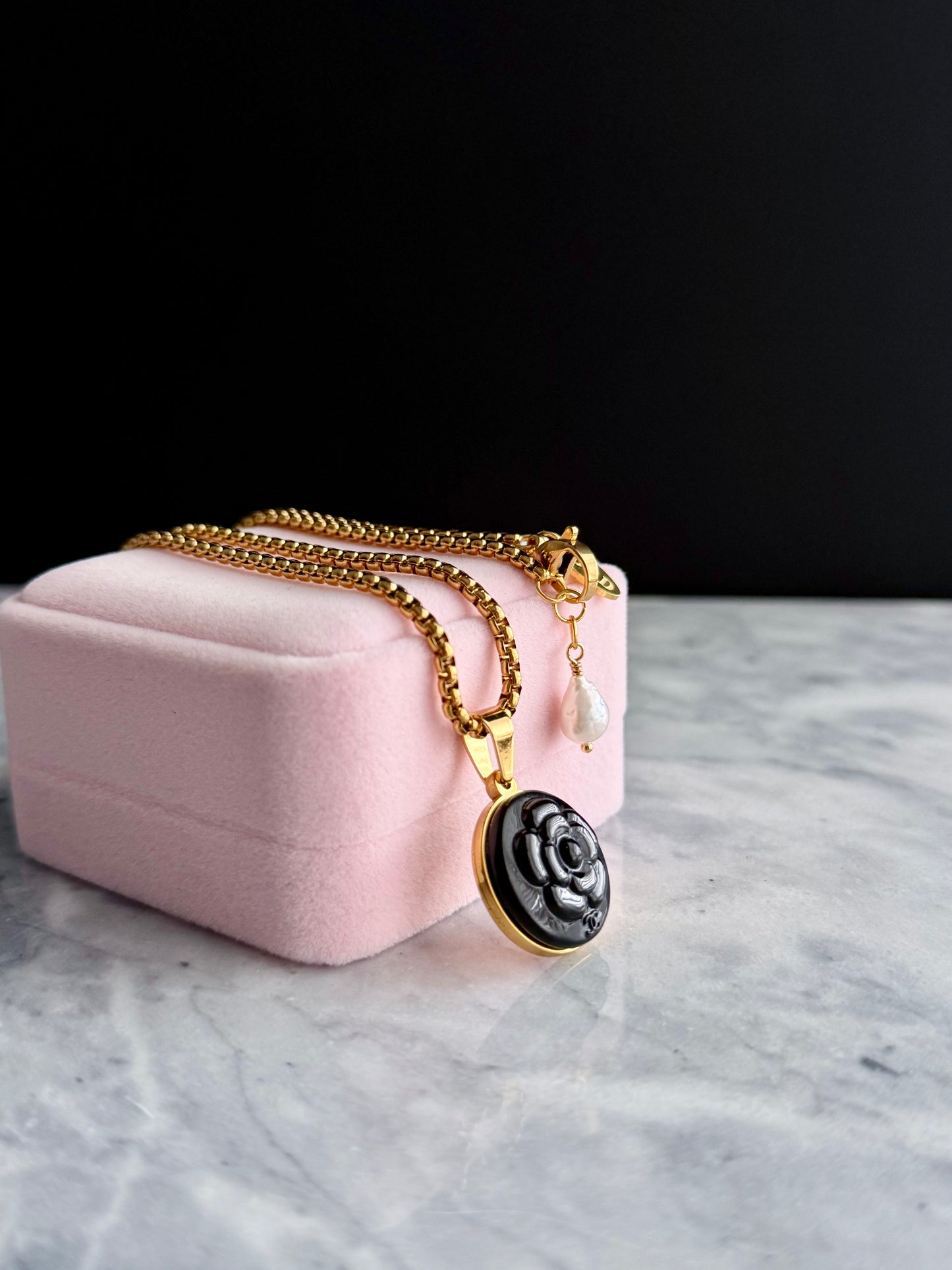 🌼 CAMELLIA 🌼 Extremely rare Vintage Authentic reworked Gold button Necklace - ONE OF A KIND