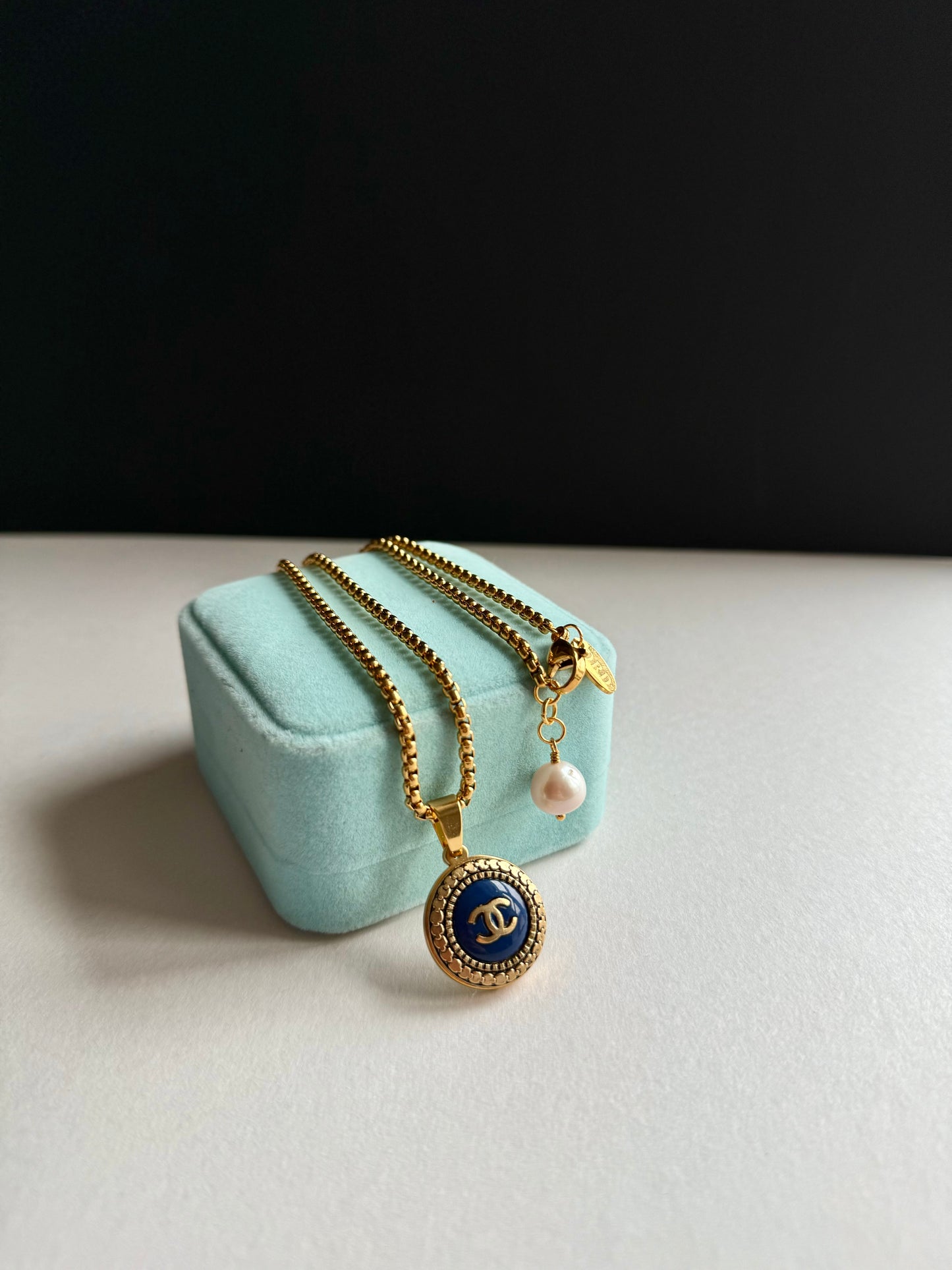 💙 reworked blue enamel button necklace