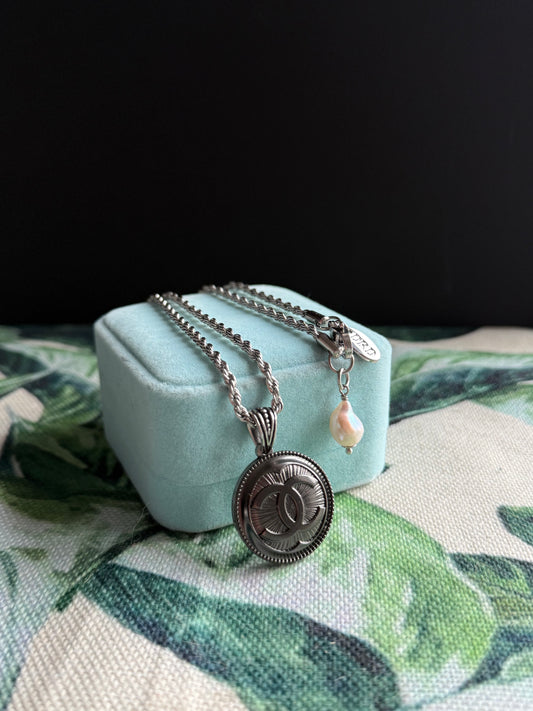 🖤 Authentic Reworked silver LargeButton Necklace l