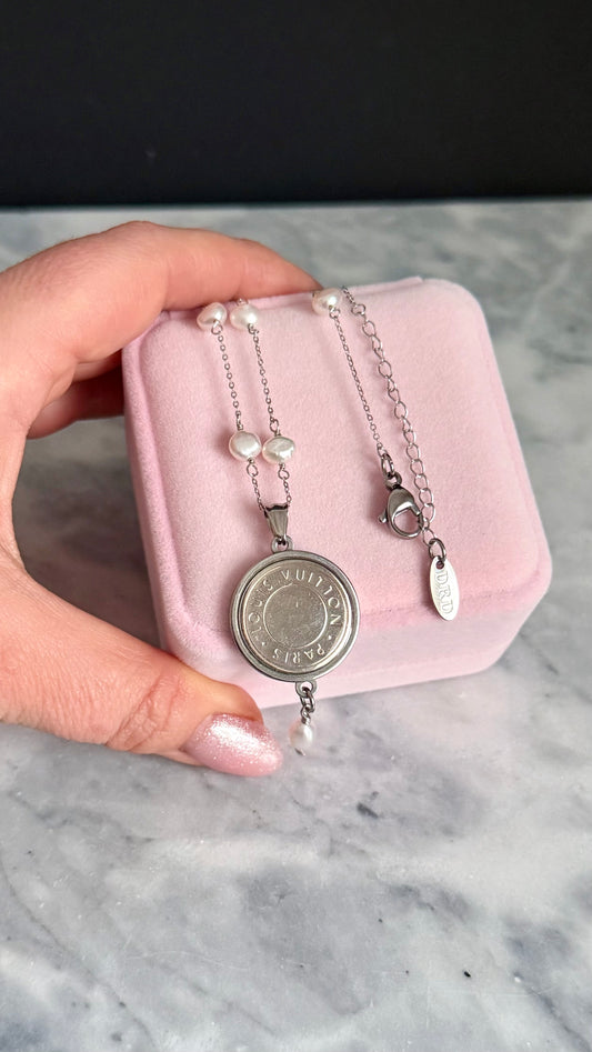 🖤 One of a kind delicate Authentic Reworked button necklace