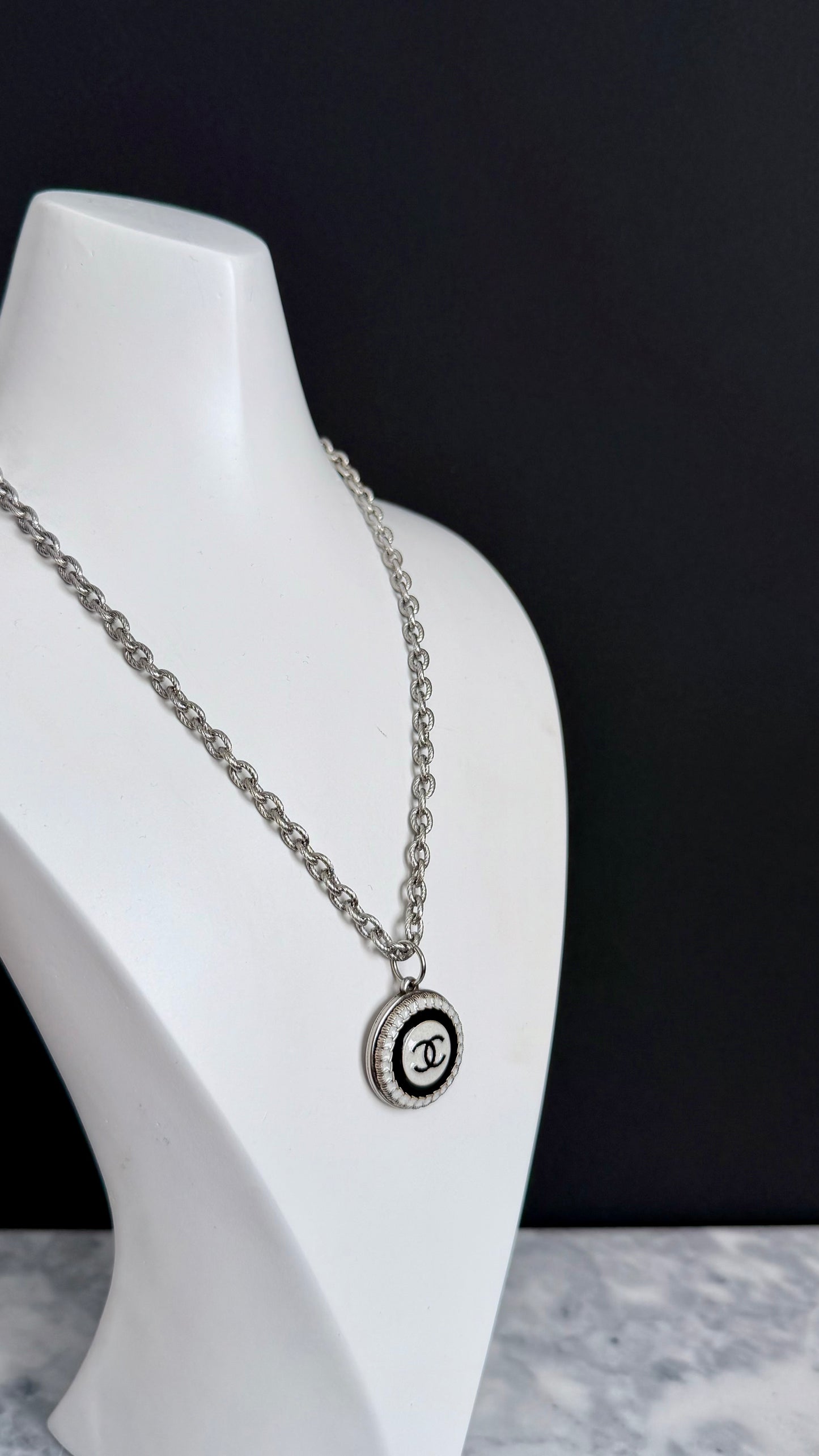 🖤 LARGE Authentic Reworked Button Necklace