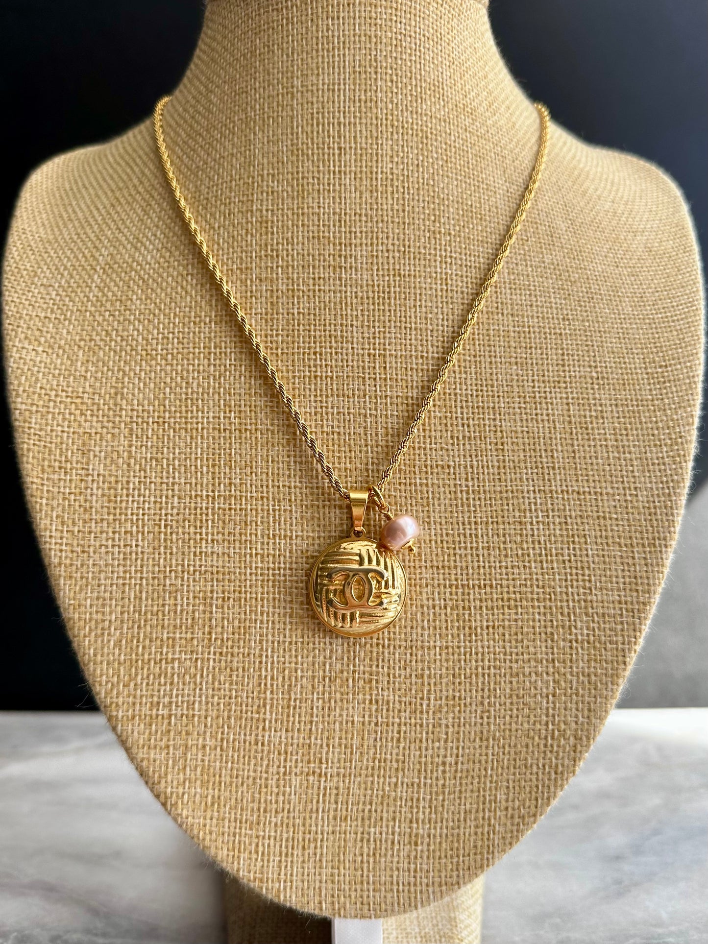 ✨ LARGE SUPER RARE Large Vintage Authentic reworked Gold button Necklace