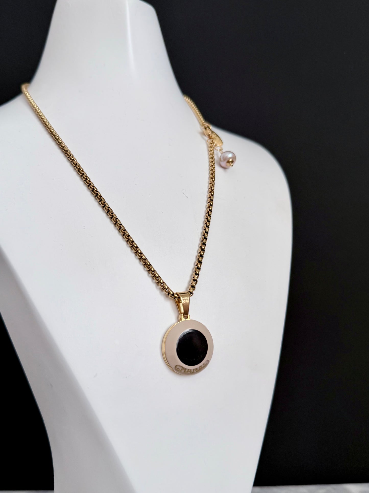 ✨Extremely rare Authentic Reworked gold Button Necklace