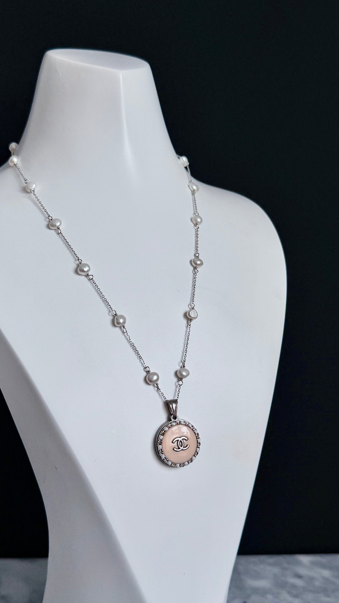 🤍 One of a kind delicate Authentic Reworked button necklace