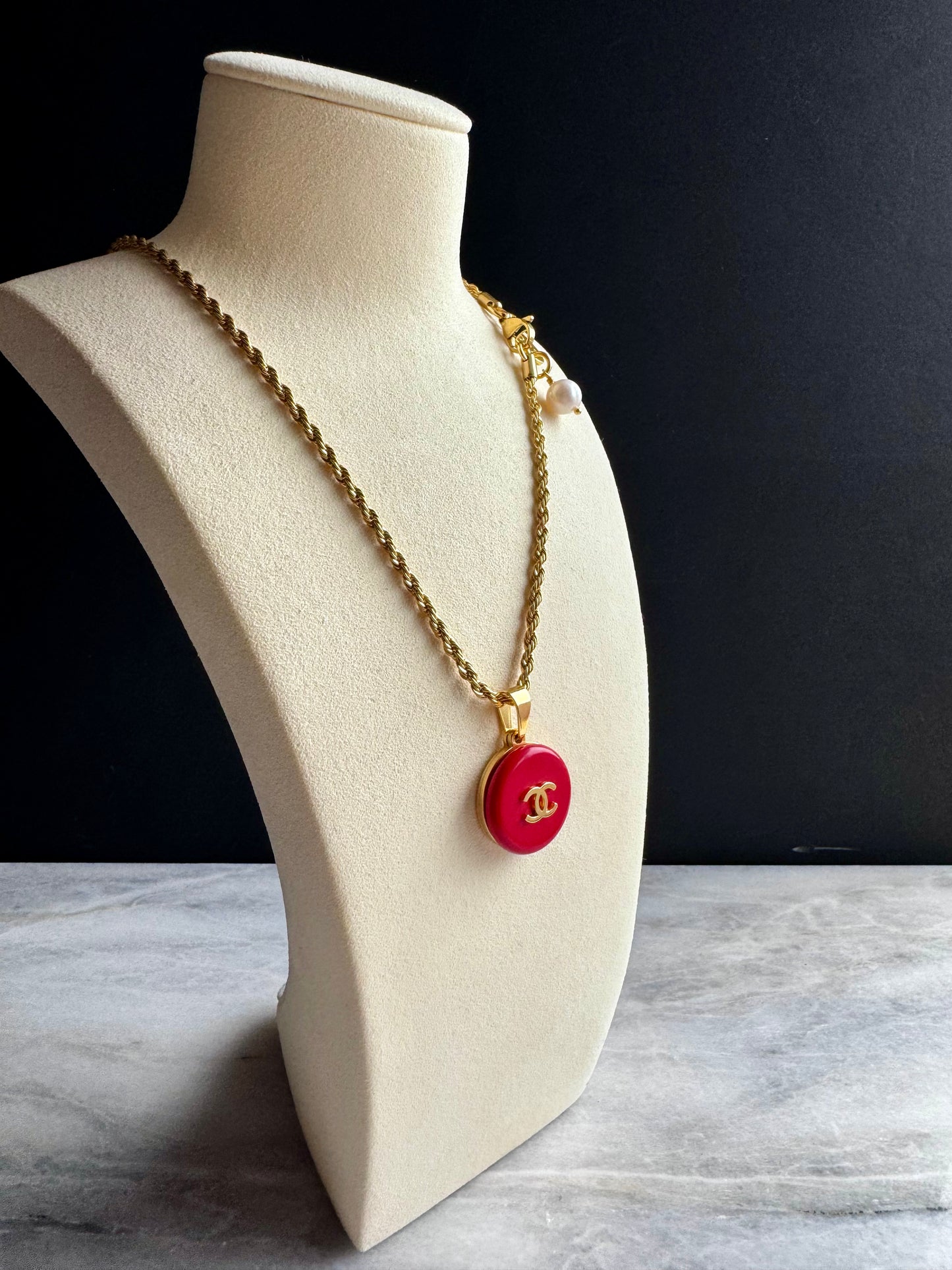 ❤️ EXTREMELY RARE reworked red button necklace