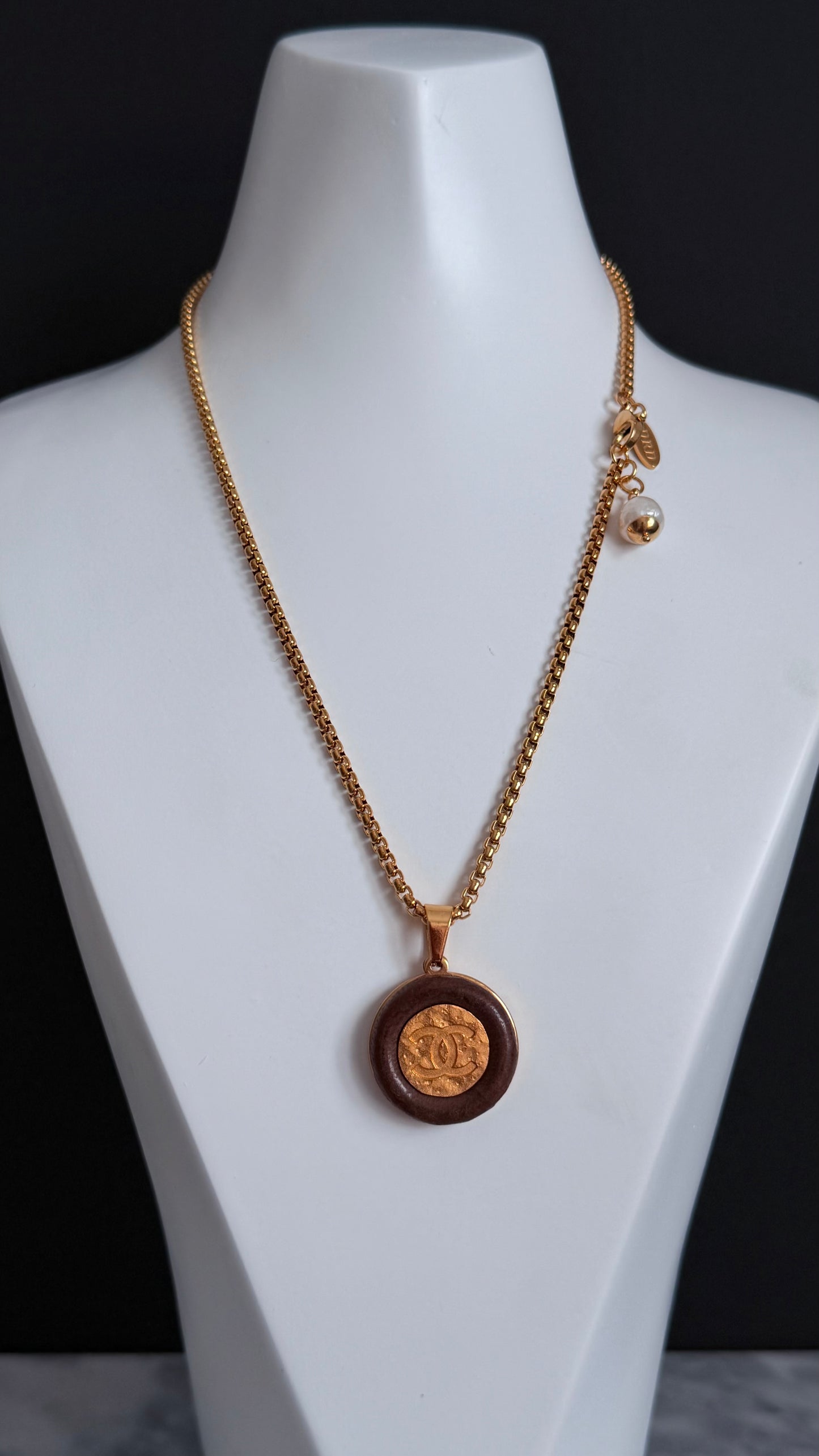 🤎 LARGE EXTREMELY RARE reworked button necklace