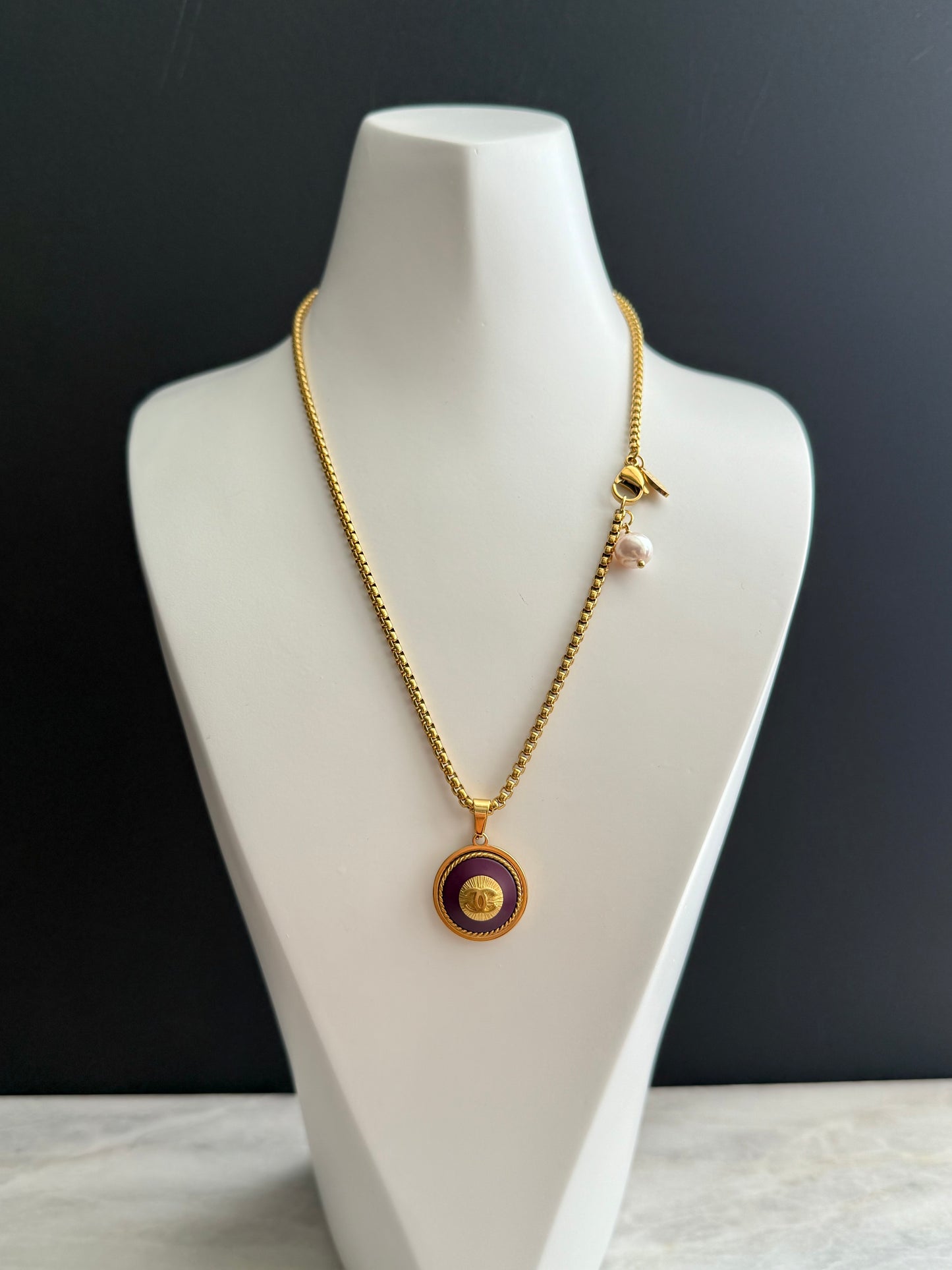 💜 “Kitty” dark purple Vintage Authentic reworked Gold button Necklace