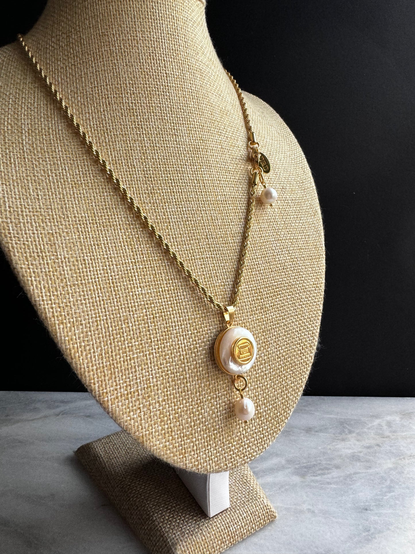 SUPER RARE Large MOTHER OF PEARL and Vintage Authentic reworked Gold button Necklace