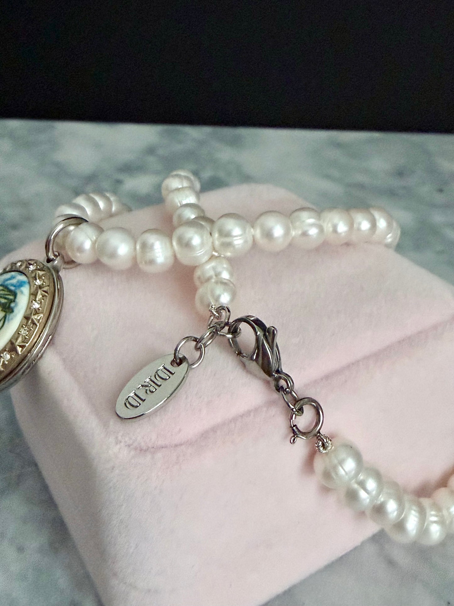 🤍 ONE OF A KIND - Authentic Button genuine pearl Necklace