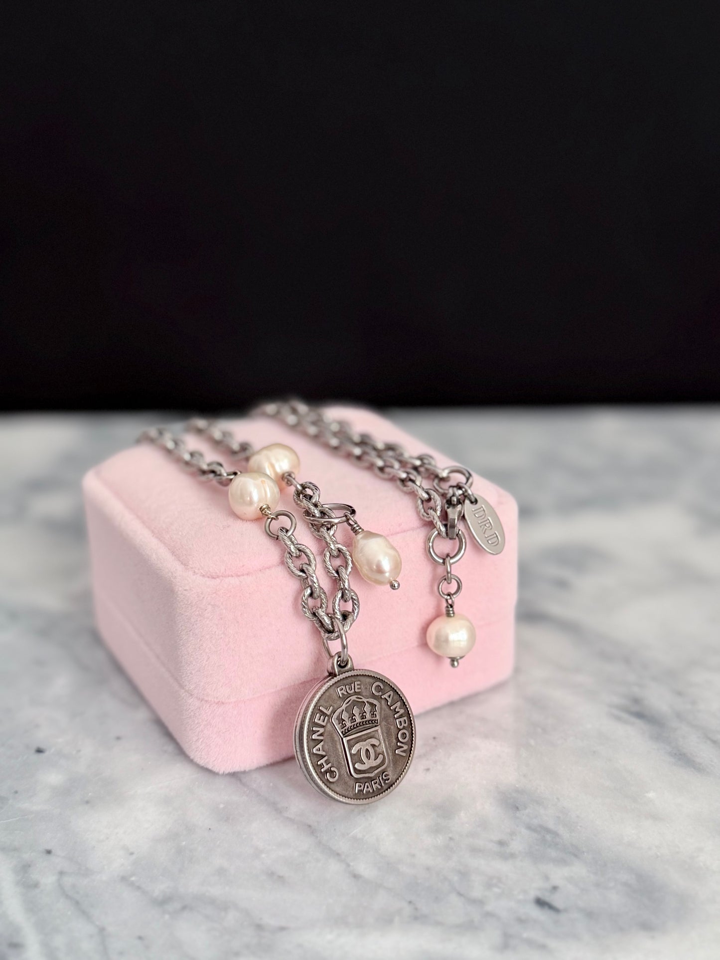 🤍 Authentic Reworked silver Button Necklace