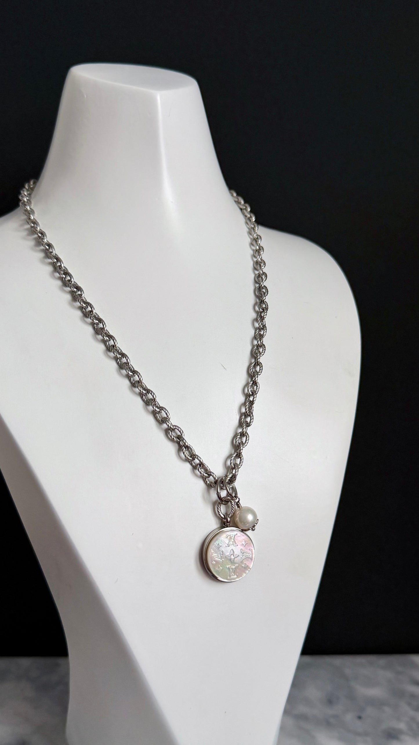 🖤 Authentic Reworked LV Button Necklace