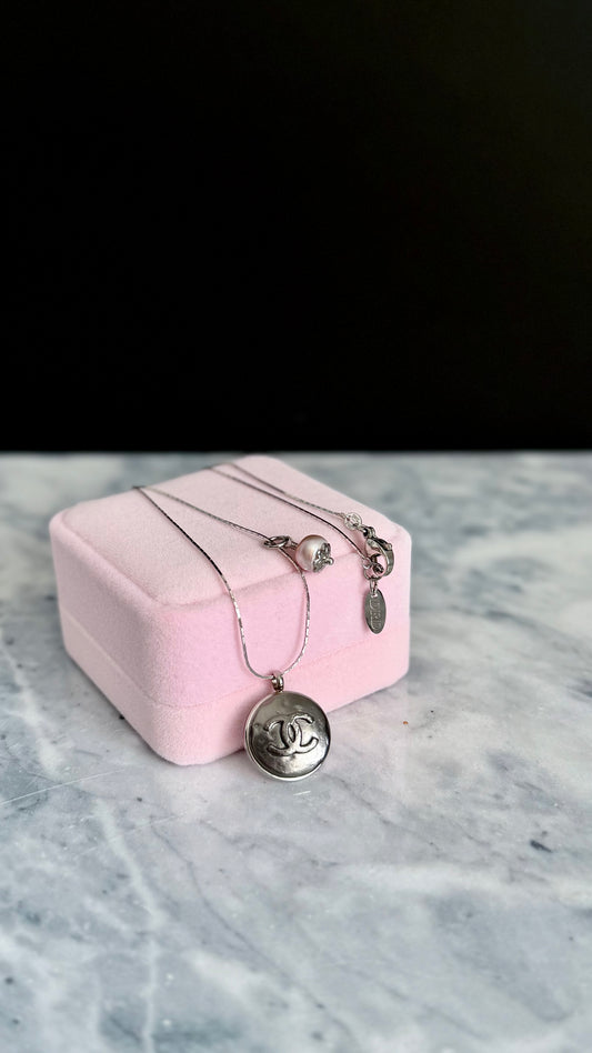 🖤 Reworked Authentic sterling silver button necklace with sterling silver chain