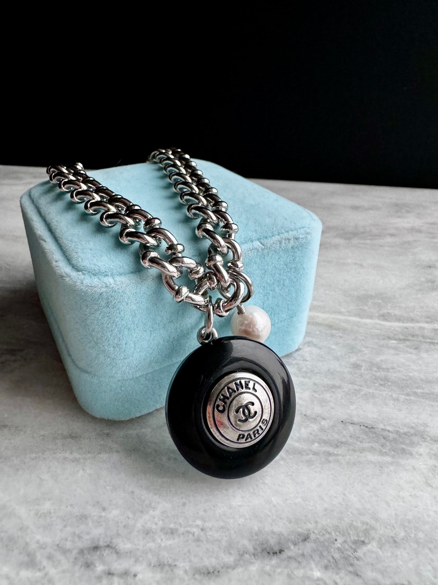 🖤 Black onyx One of a kind Authentic Reworked button necklace