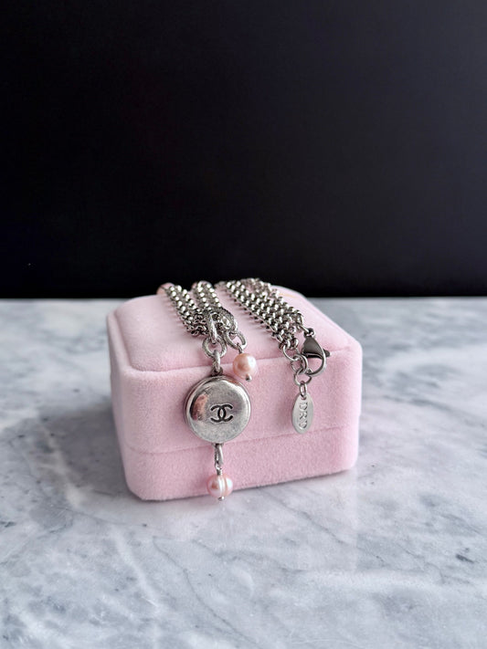 ✨ Extremely rare Authentic Reworked silver Button Necklace