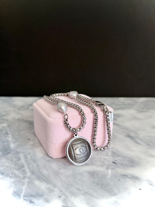 🤍 ONE OF A KIND - Authentic Reworked silver Button Necklace