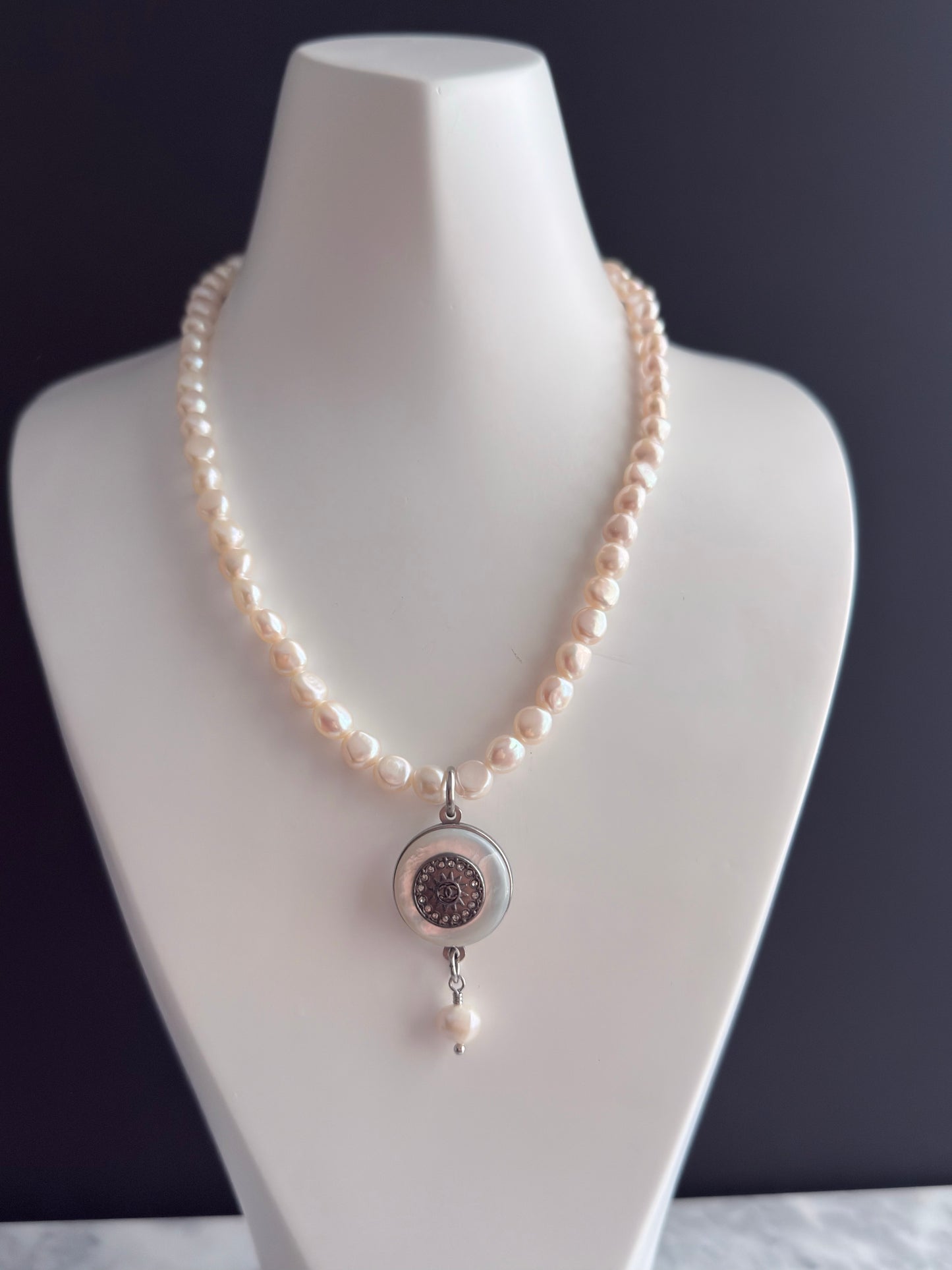 🤍 ONE OF A KIND - Authentic Button genuine pearl Necklace