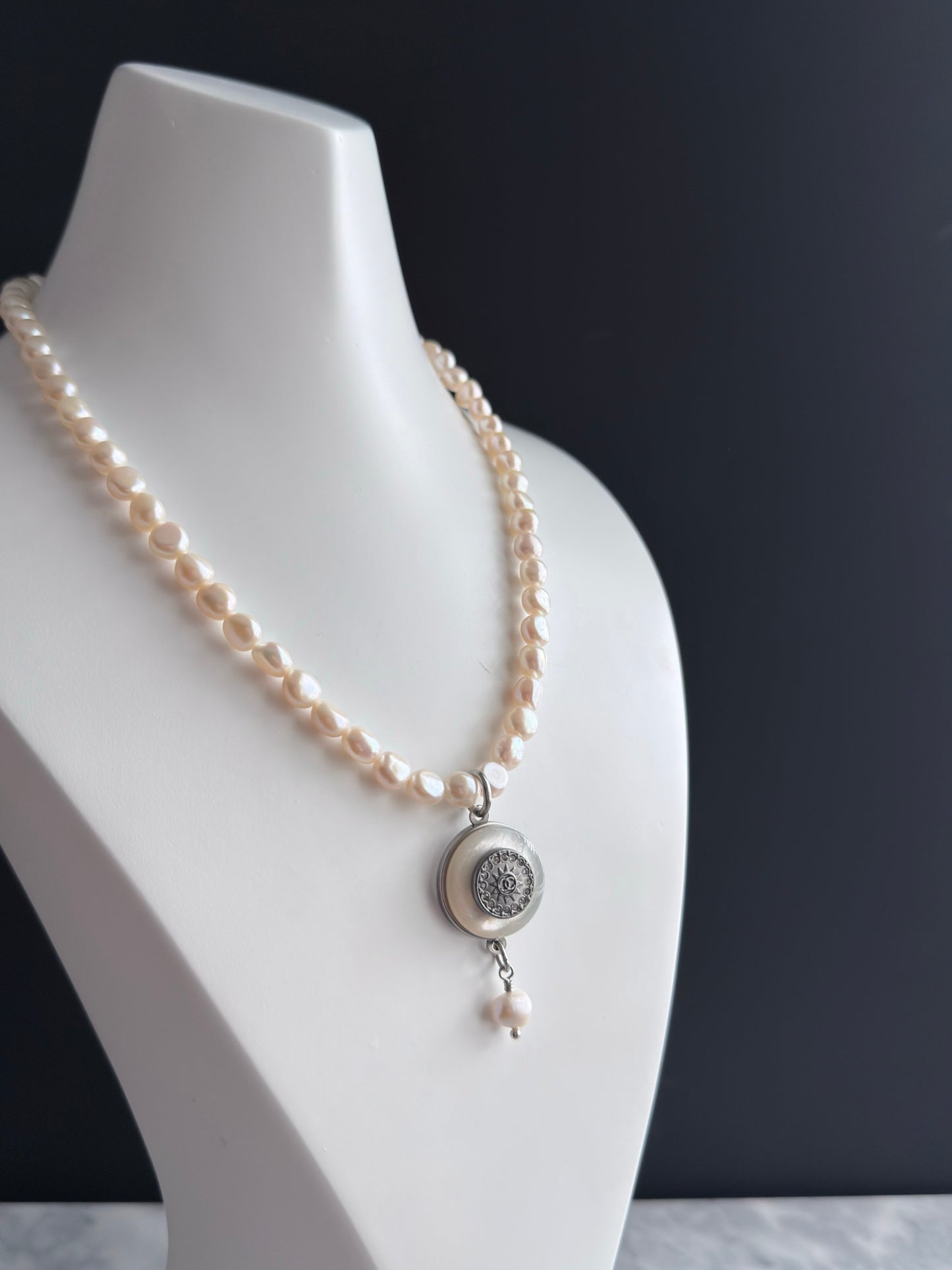 🤍 ONE OF A KIND - Authentic Button genuine pearl Necklace