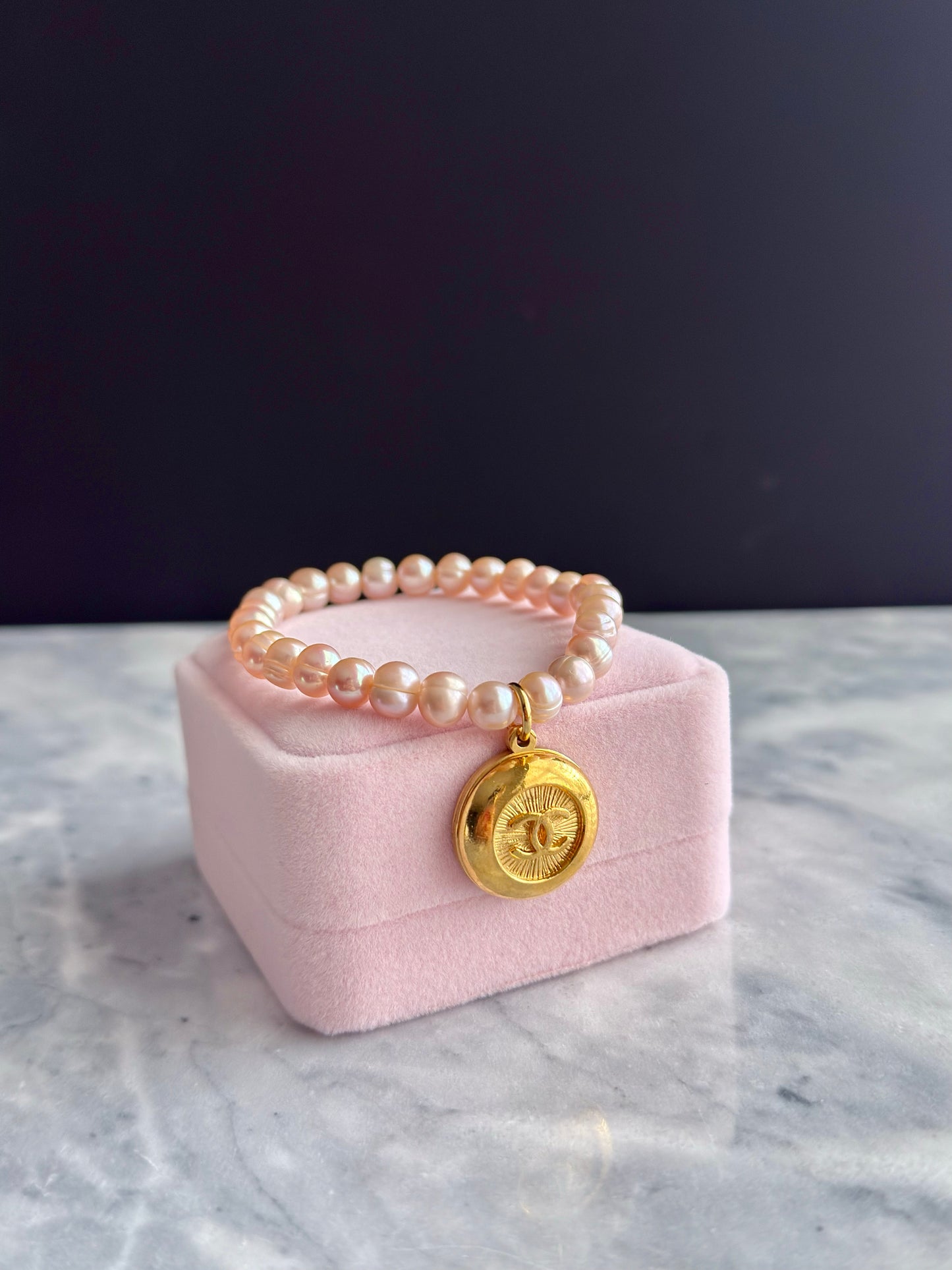 Pink pearl Authentic Reworked button bracelet 🌸