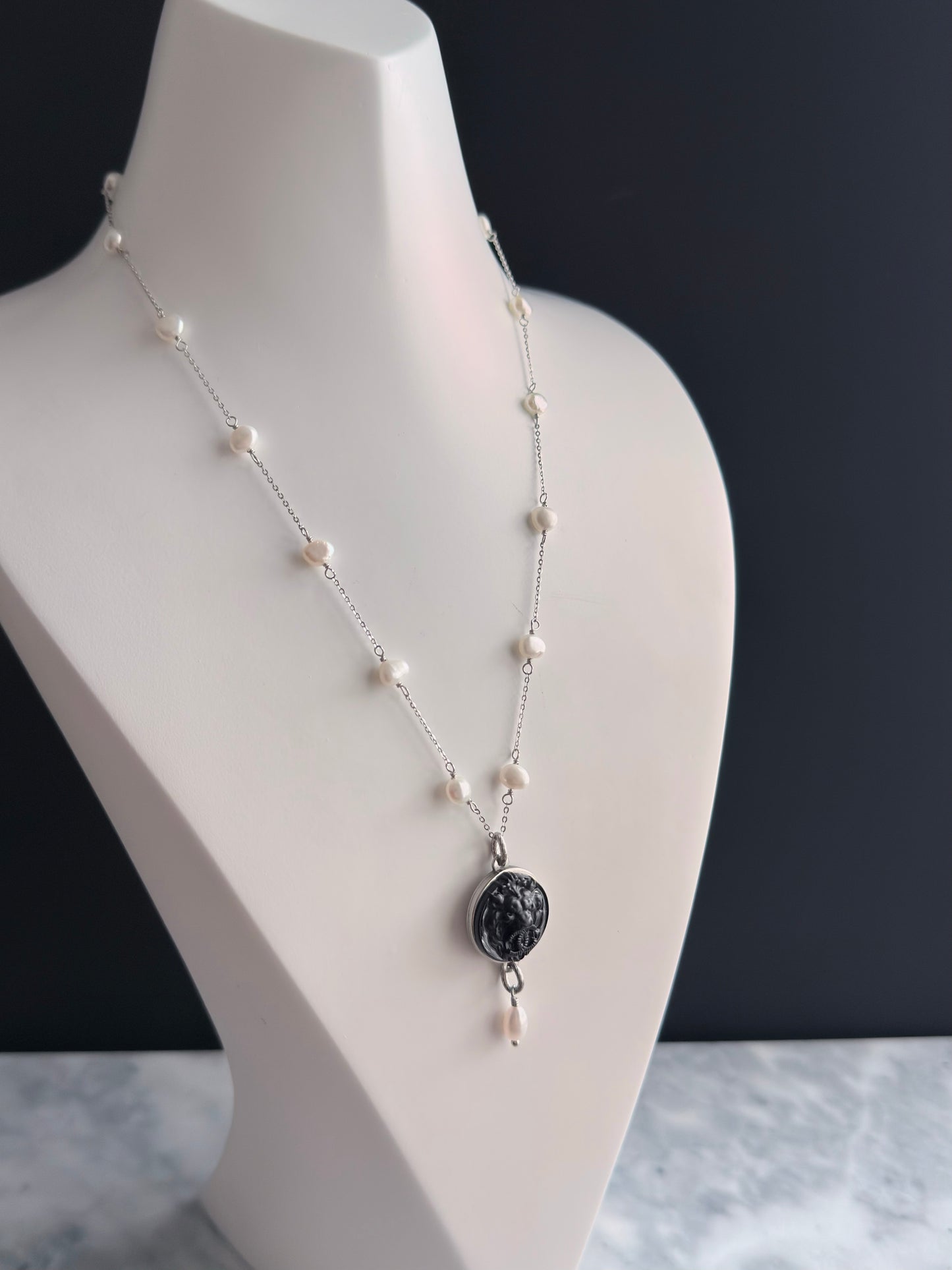 🖤 One of a kind Authentic Reworked button pearl necklace
