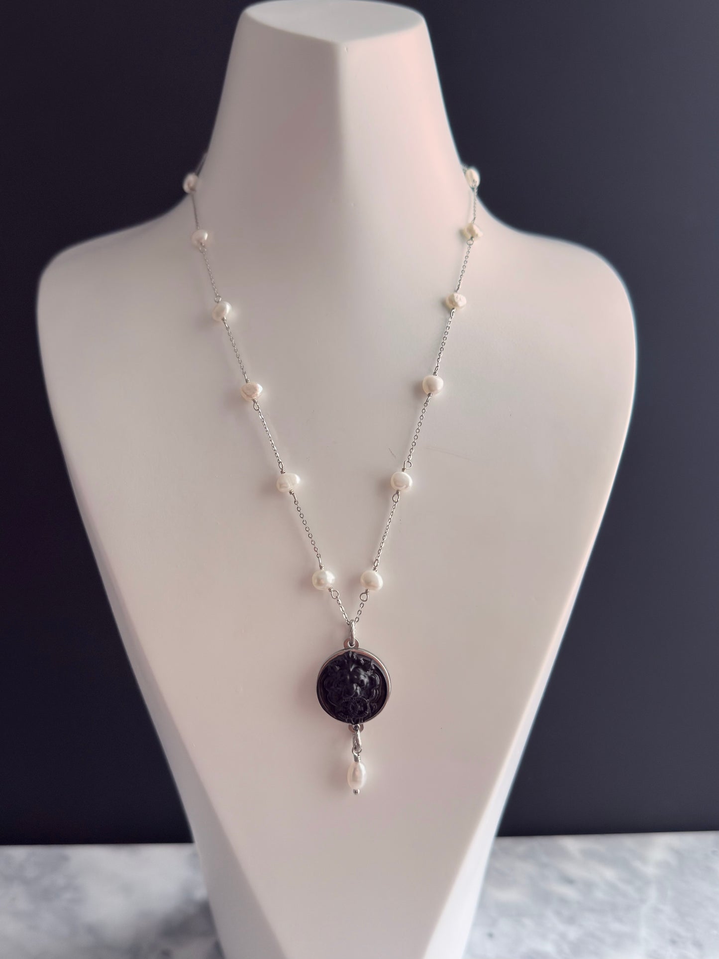 🖤 One of a kind Authentic Reworked button pearl necklace