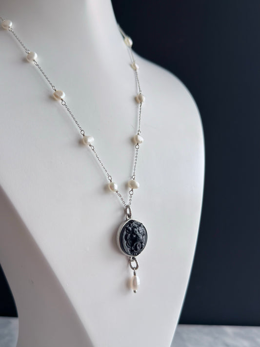 🖤 One of a kind Authentic Reworked button pearl necklace