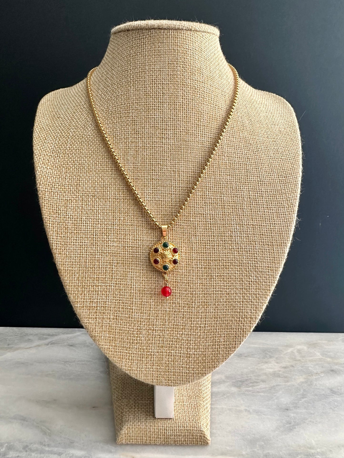 ❤️ Extremely rare Vintage Authentic reworked Gold button Necklace