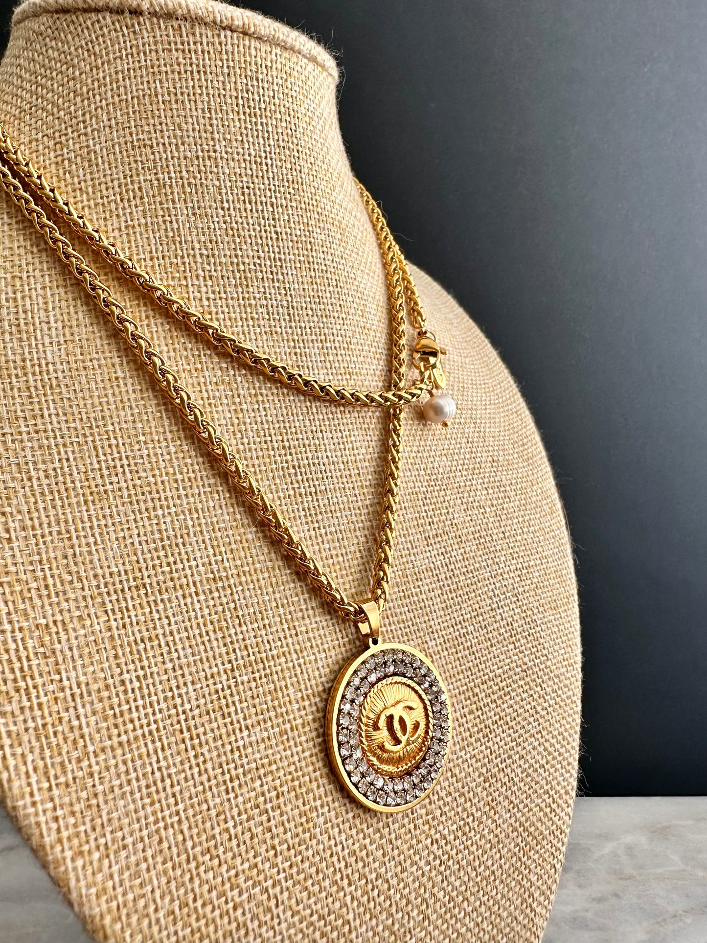 ✨SUPER RARE Large Vintage Authentic reworked Gold button Necklace