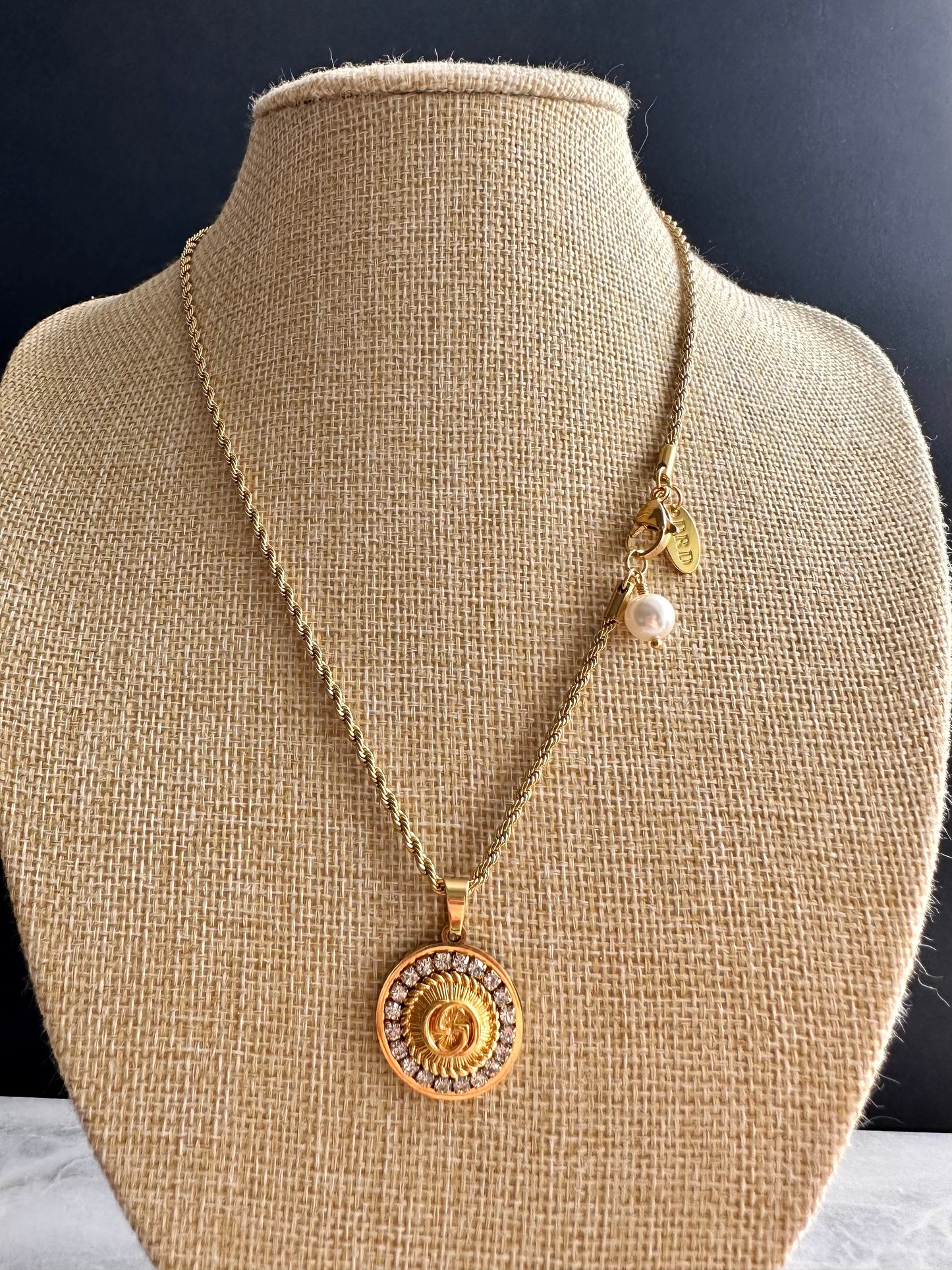 Antique Gold reworked Gucci necklace • high quality