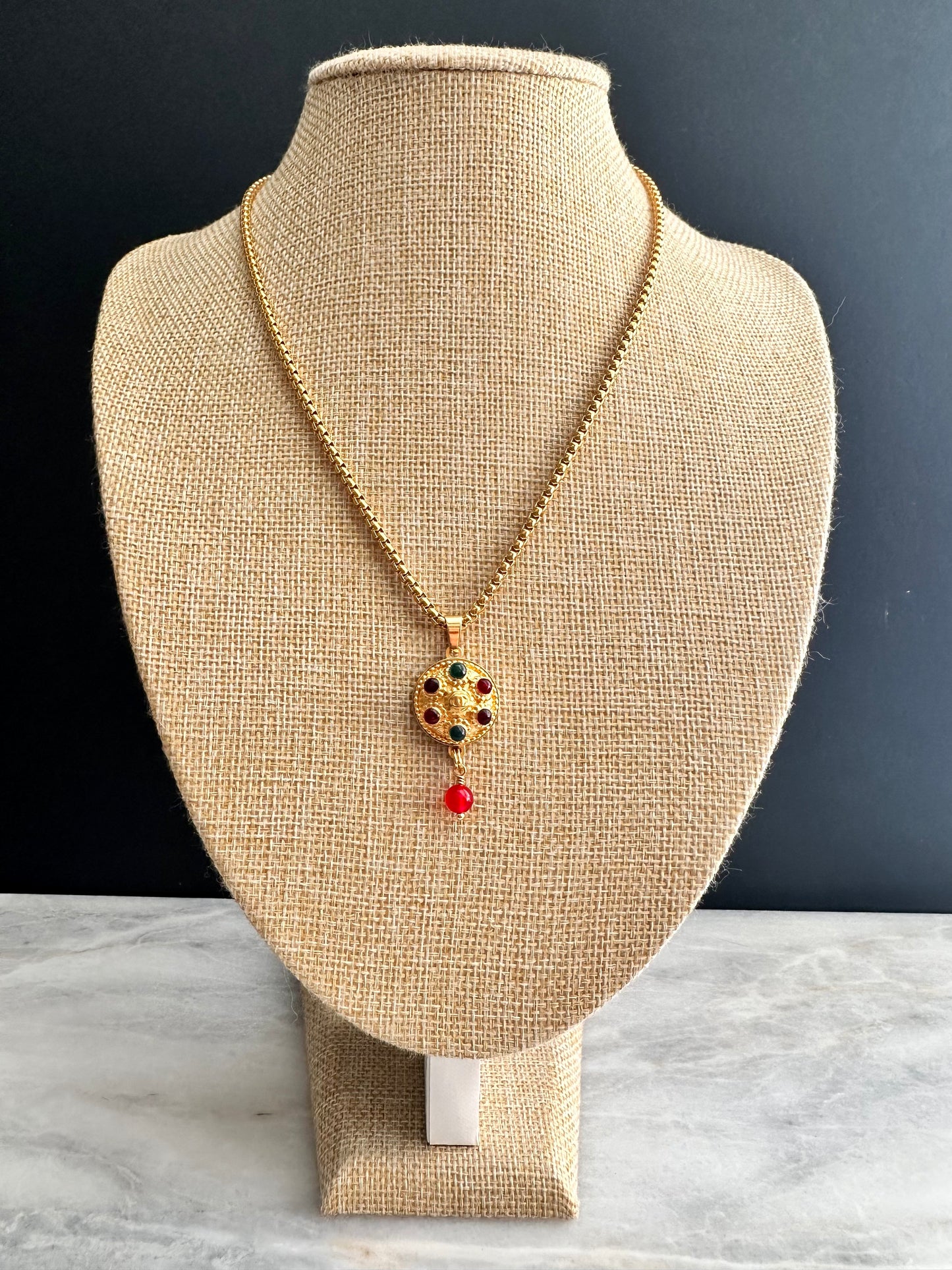 ❤️ Extremely rare Vintage Authentic reworked Gold button Necklace