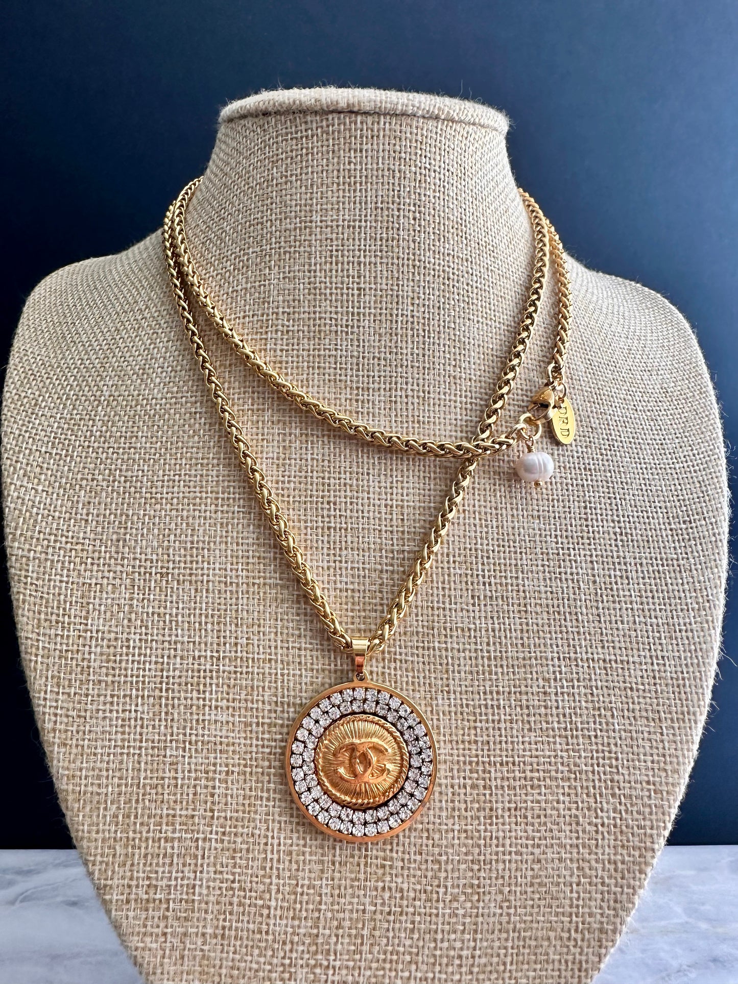 ✨SUPER RARE Large Vintage Authentic reworked Gold button Necklace