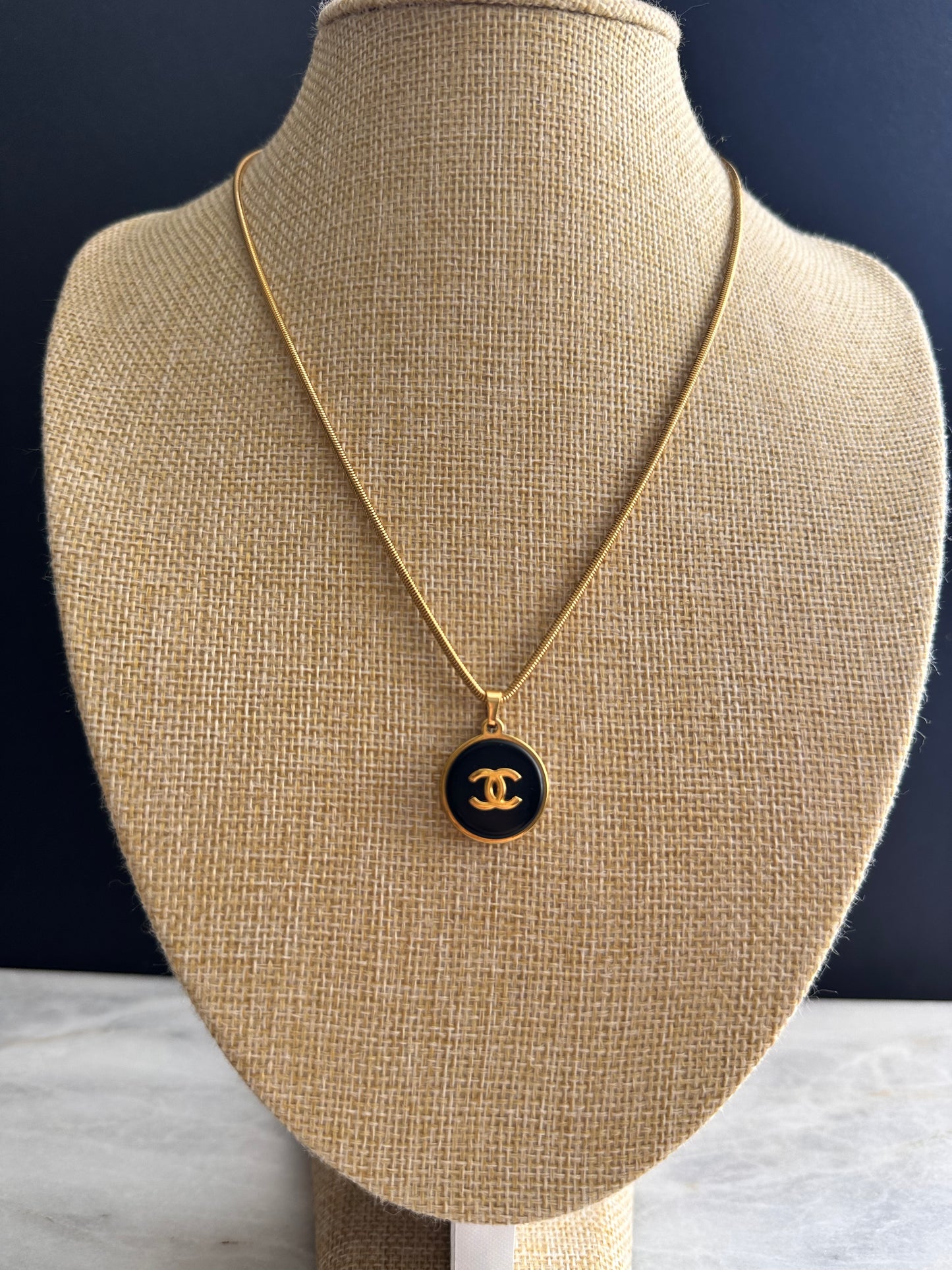 🖤 reworked Authentic black vintage button necklace