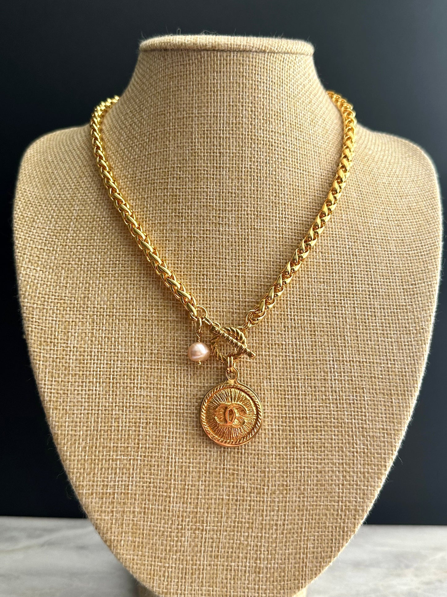 ✨ HUGE SUPER RARE Large Vintage Authentic reworked Gold button Necklace (Copy)