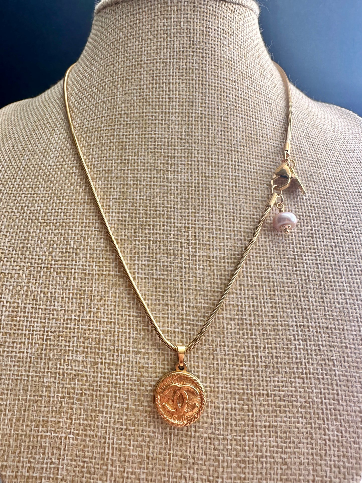 Extremely rare Vintage Authentic reworked Gold button Necklace