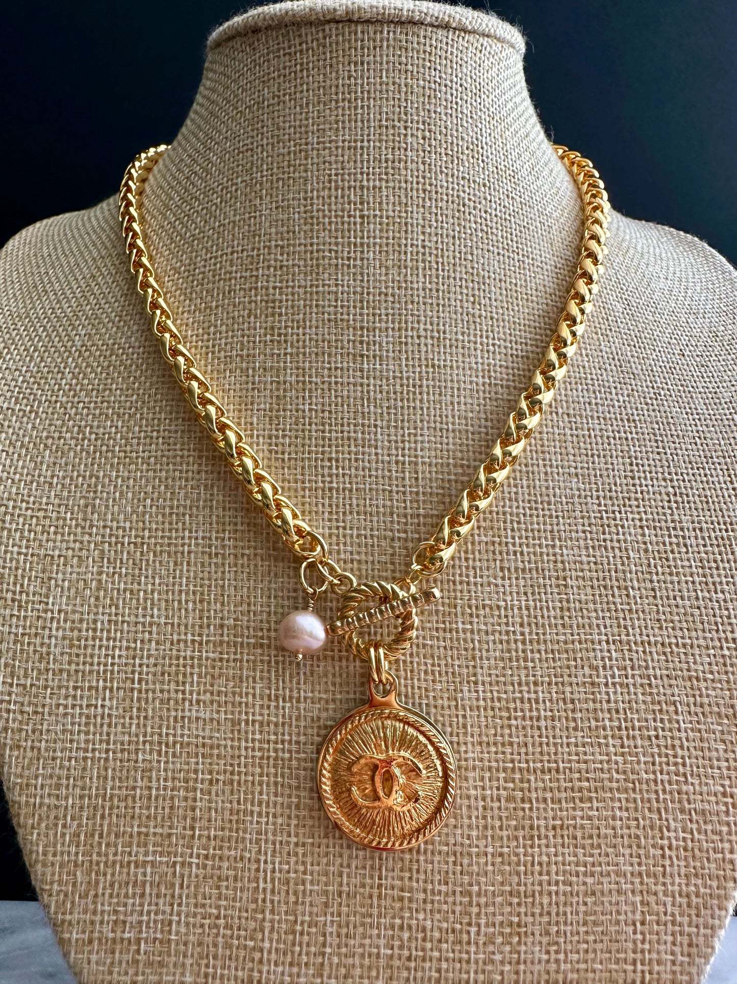 ✨ HUGE SUPER RARE Large Vintage Authentic reworked Gold button Necklace (Copy)