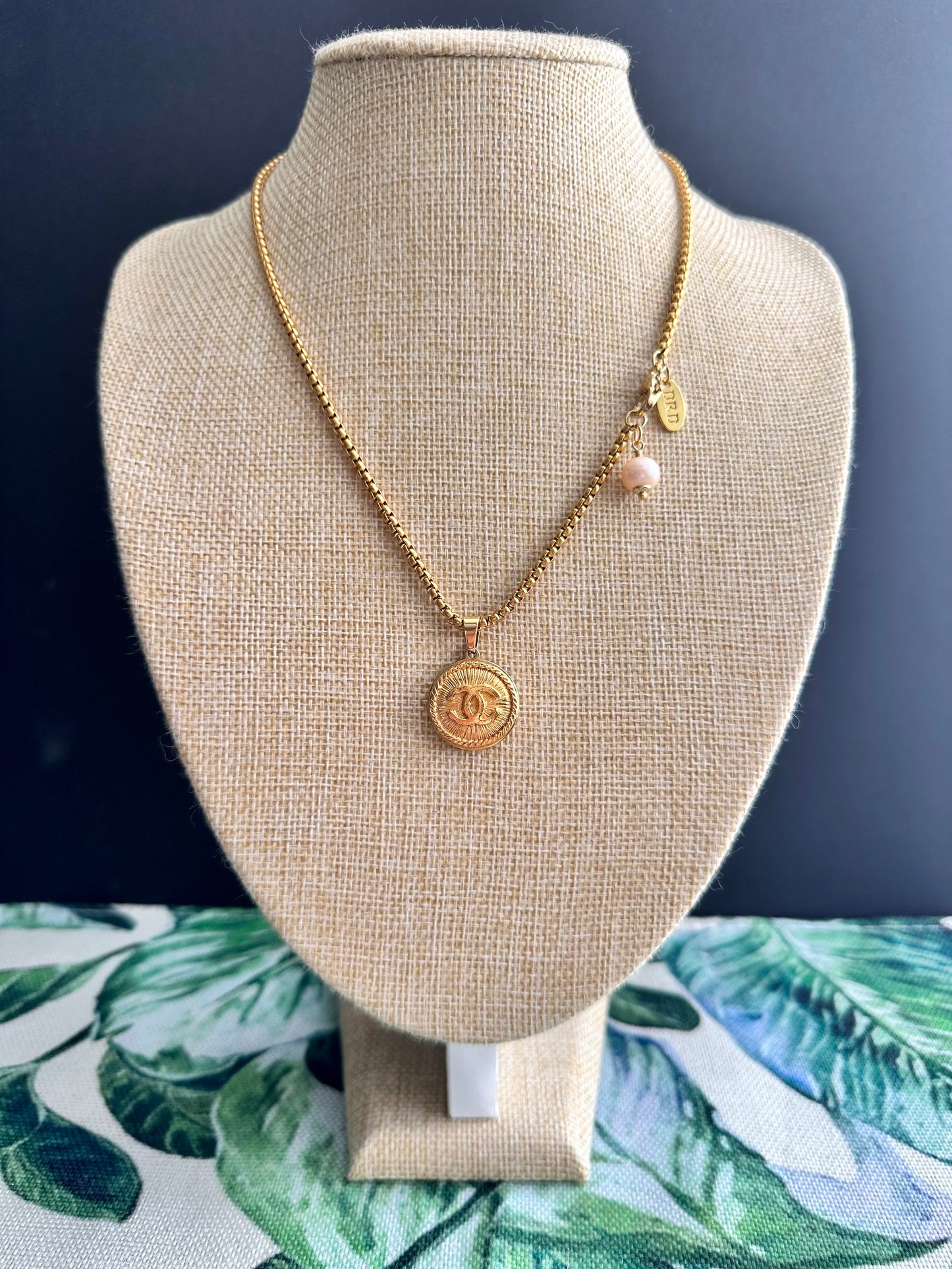 Extremely rare Vintage Authentic reworked Gold button Necklace