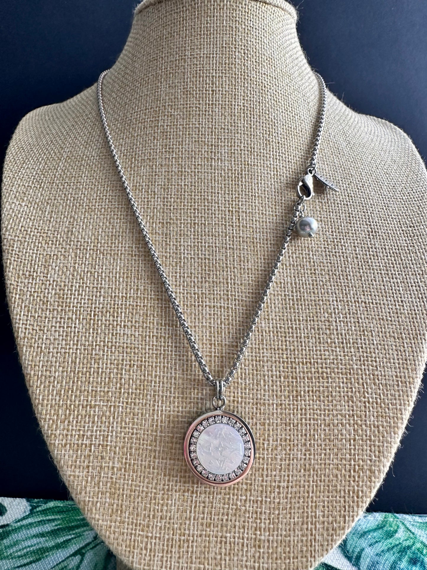 🤍 Authentic silver reworked Louis Vuitton button Necklace - VERY rare!