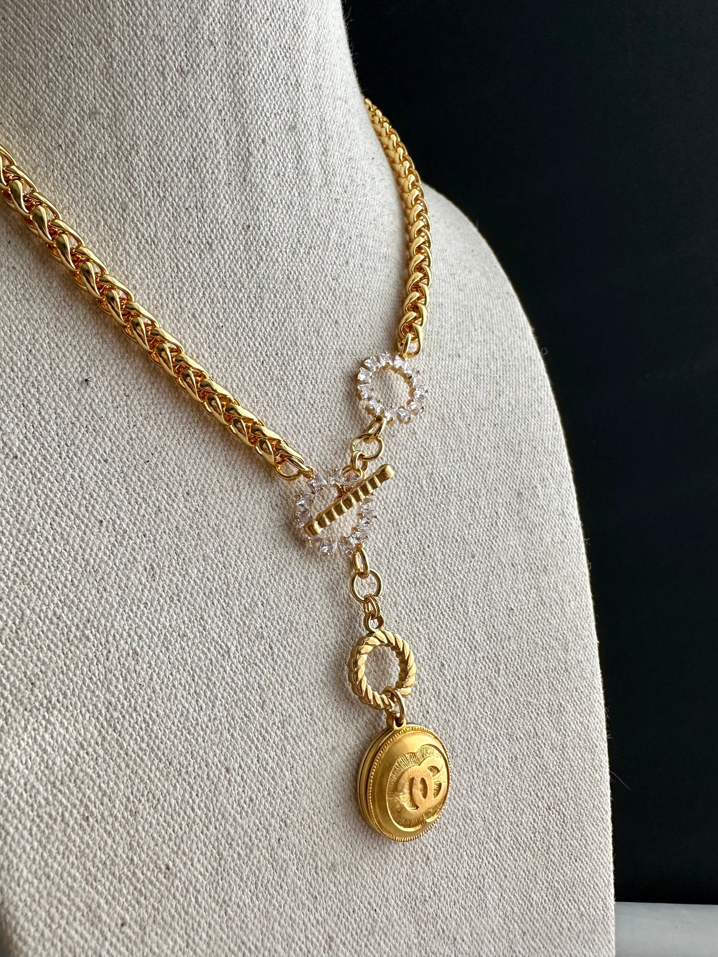 ✨SUPER RARE Large Vintage Authentic reworked Gold button Necklace