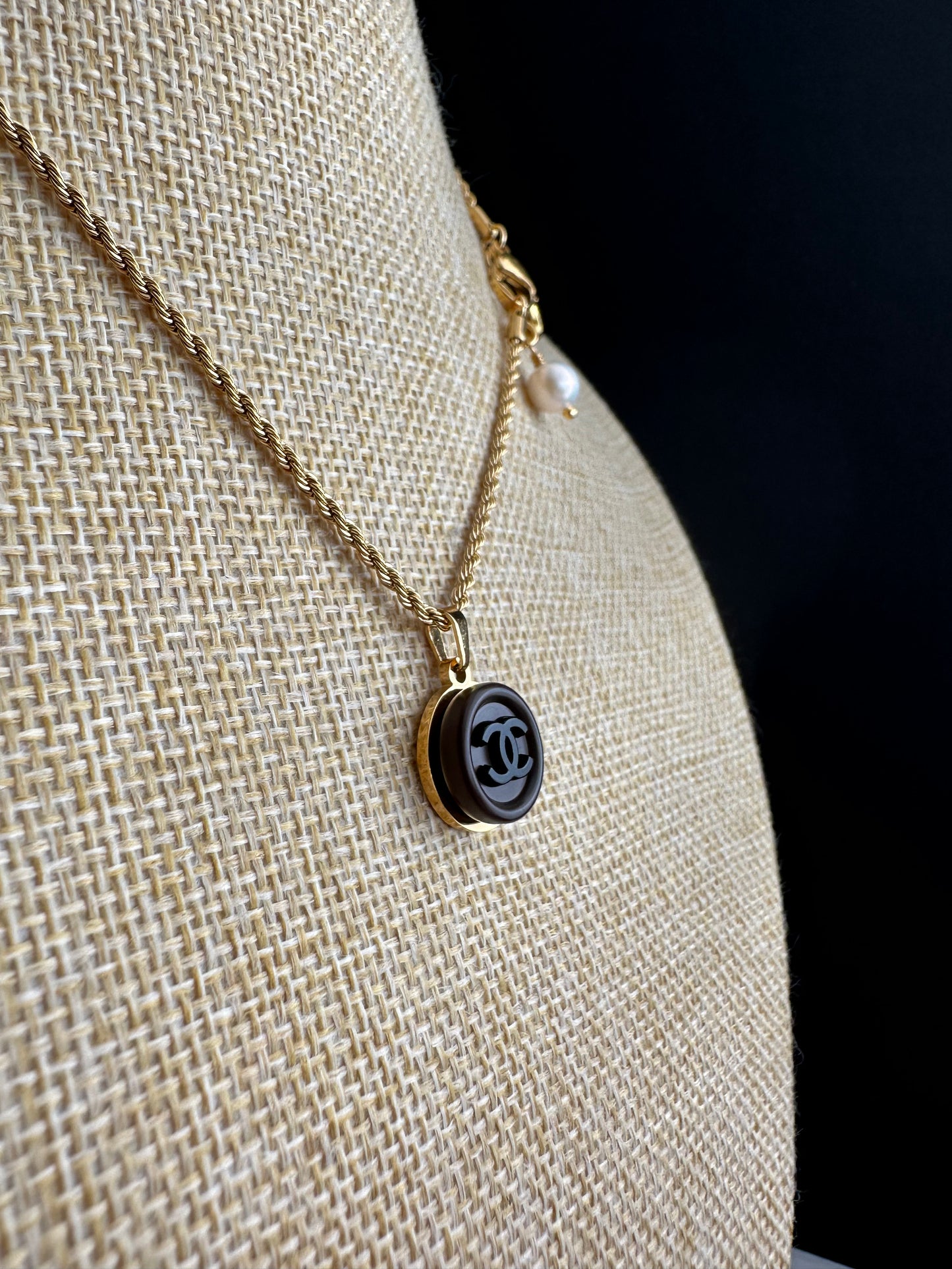 ✨ Delicate Vintage Authentic reworked Gold button Necklace