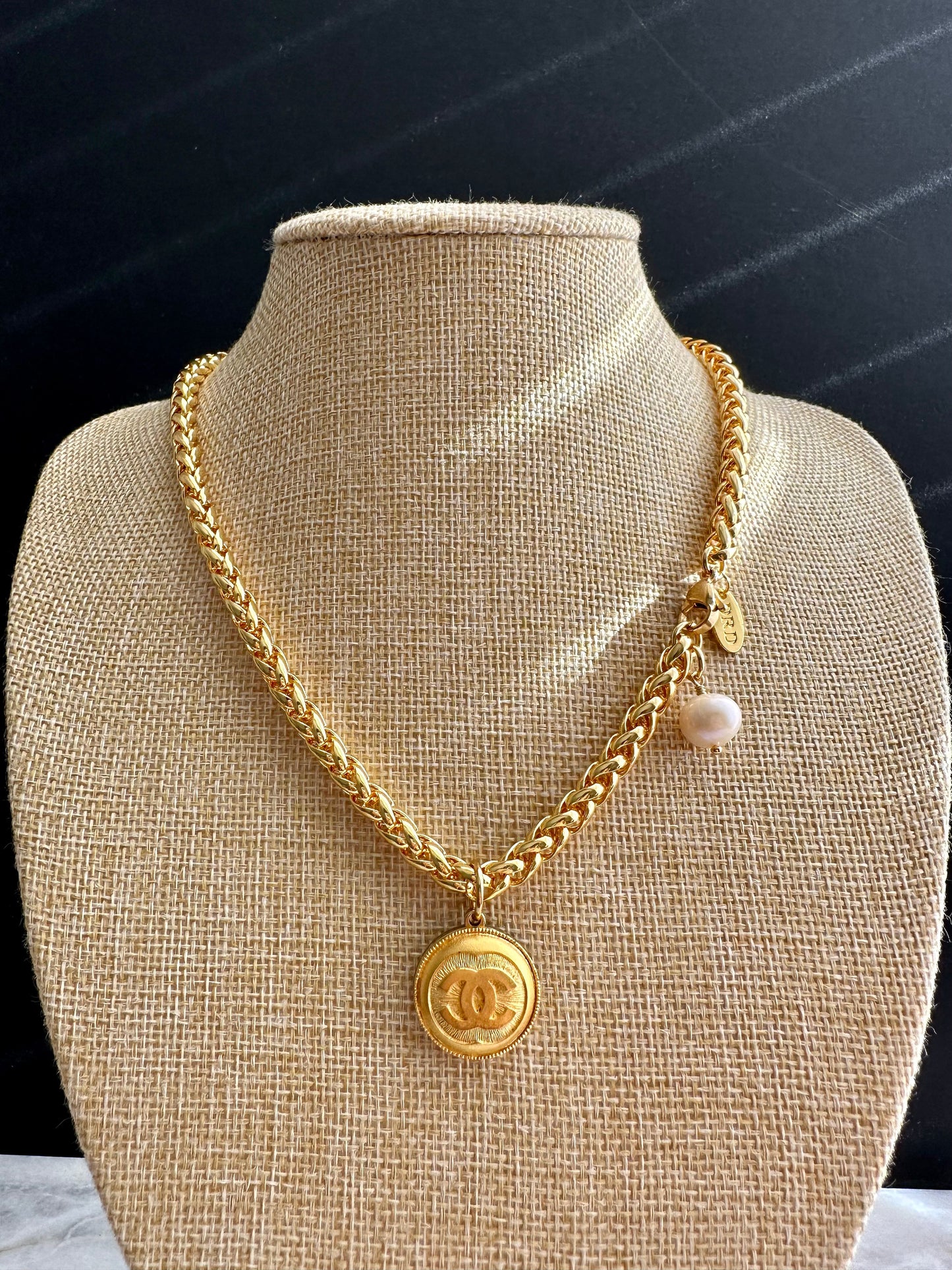 ✨ SUPER RARE Large Vintage Authentic reworked Gold button Necklace